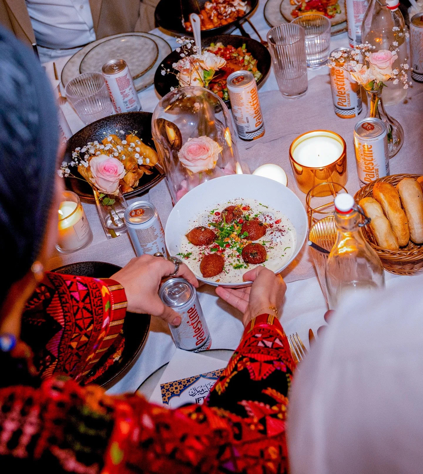 🌙 Under Ramadan (19 feb &ndash; 19 mars 2026) &auml;r v&aring;r onlinebokning st&auml;ngd vid iftar.

F&ouml;r att boka bord n&aring;r ni oss ist&auml;llet via:
📞 076-650 06 33
📩 info@sweetosalti.se

Vi hj&auml;lper er g&auml;rna  med er bokning ✨