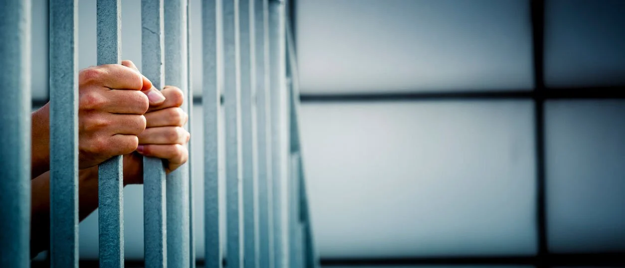 Former Alabama Corrections Sergeant Pleads Guilty to Assaulting Inmates, DOJ Looks into Widespread Abuse
