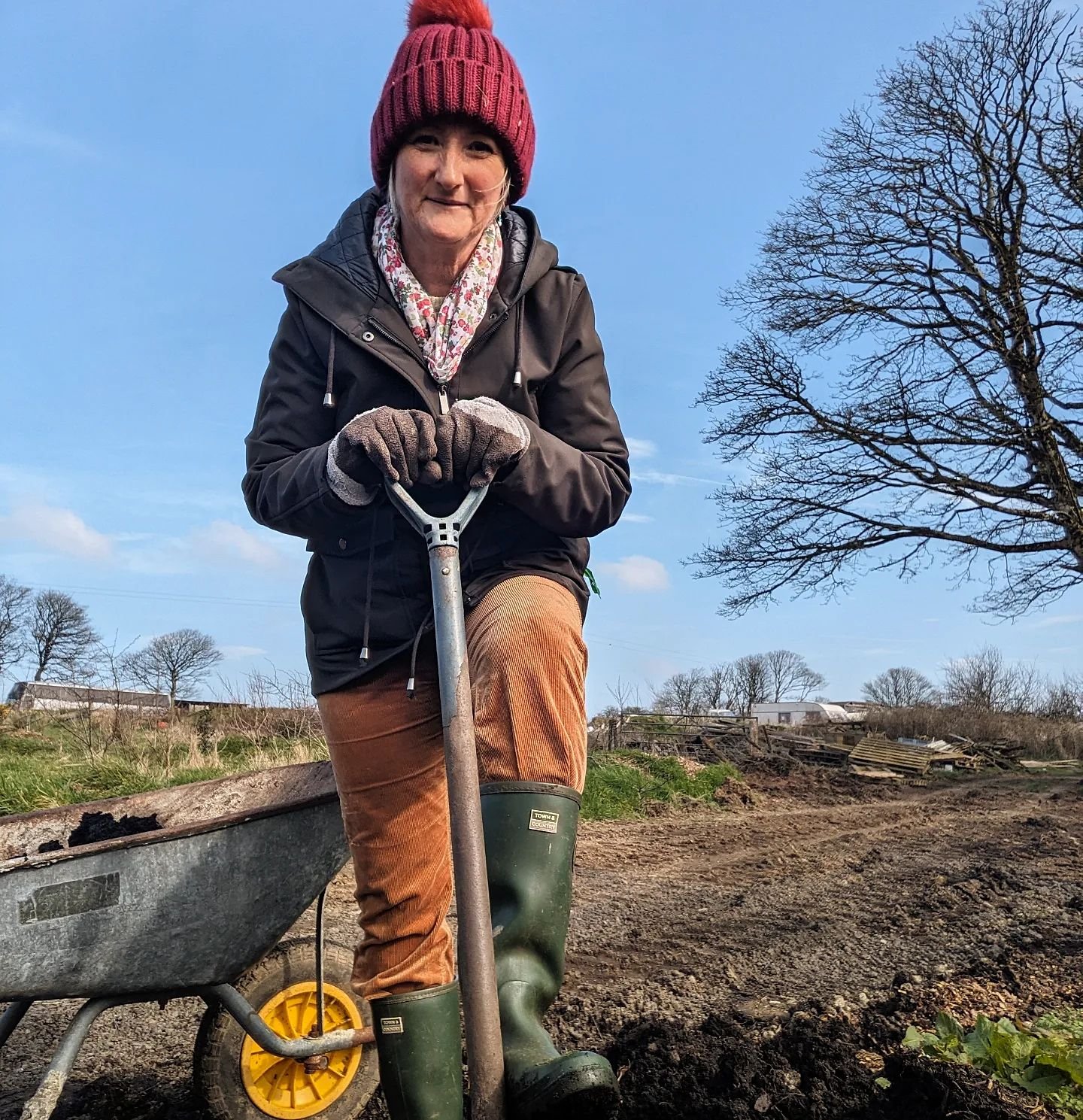 Oh, the glamour of it all! Definitely not why I got into this growing lark!

Wellies, cords, a holey favourite jumper and a woolly hat. My favourite clothes of all.

Shovelling yet more compost today. Topping up compost on beds as I need to plant out