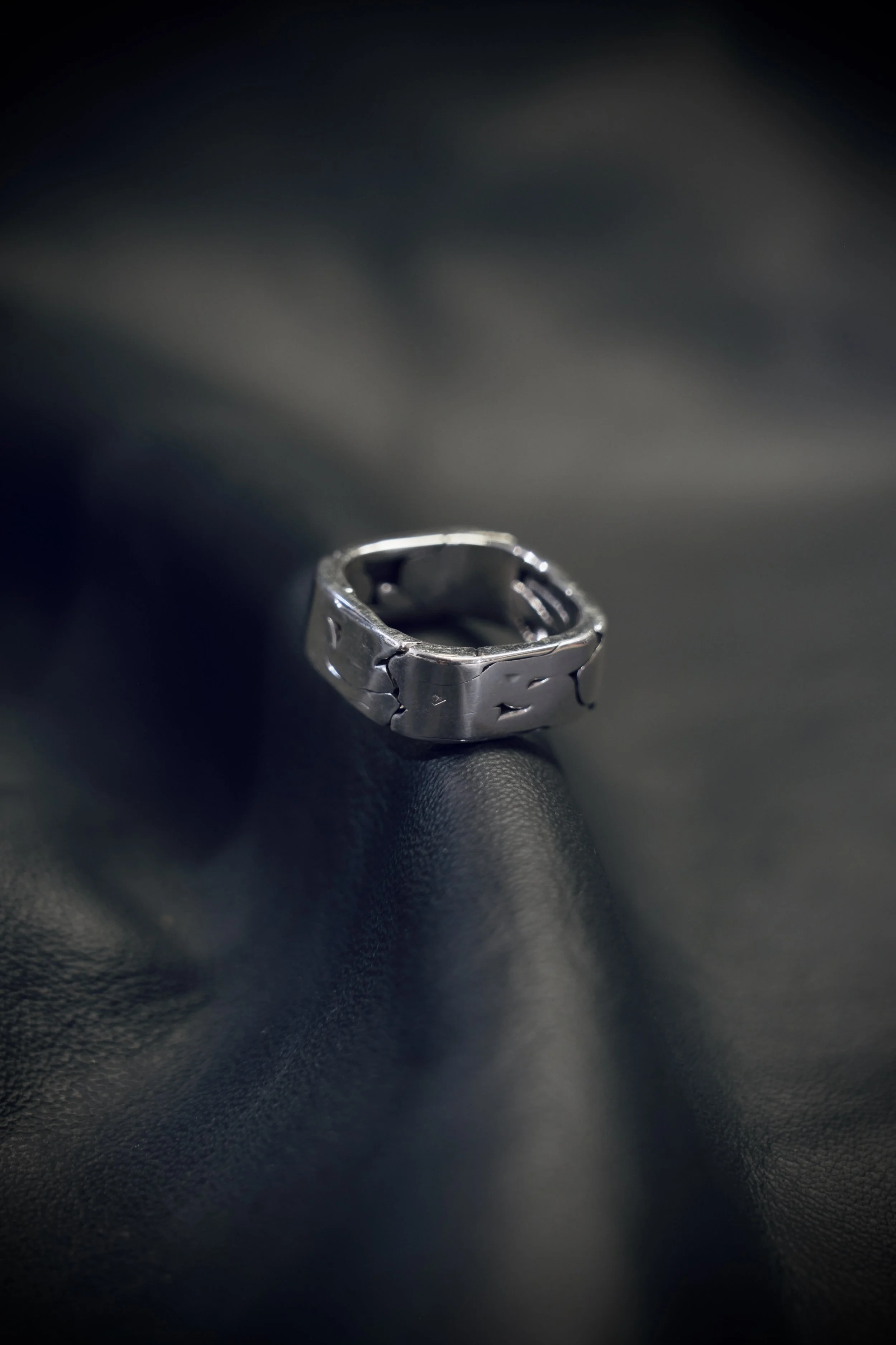 Bague AG – Hand-forged silver ring – Size 56