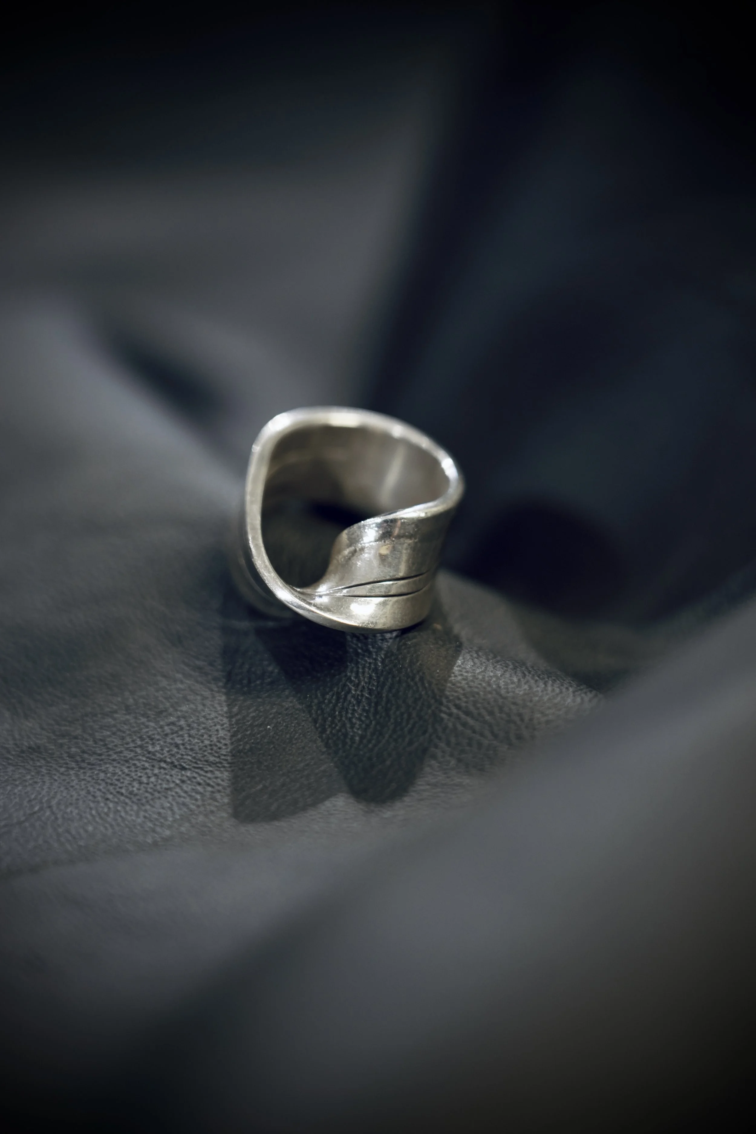 Bague AG – Hand-forged silver ring – Size 56