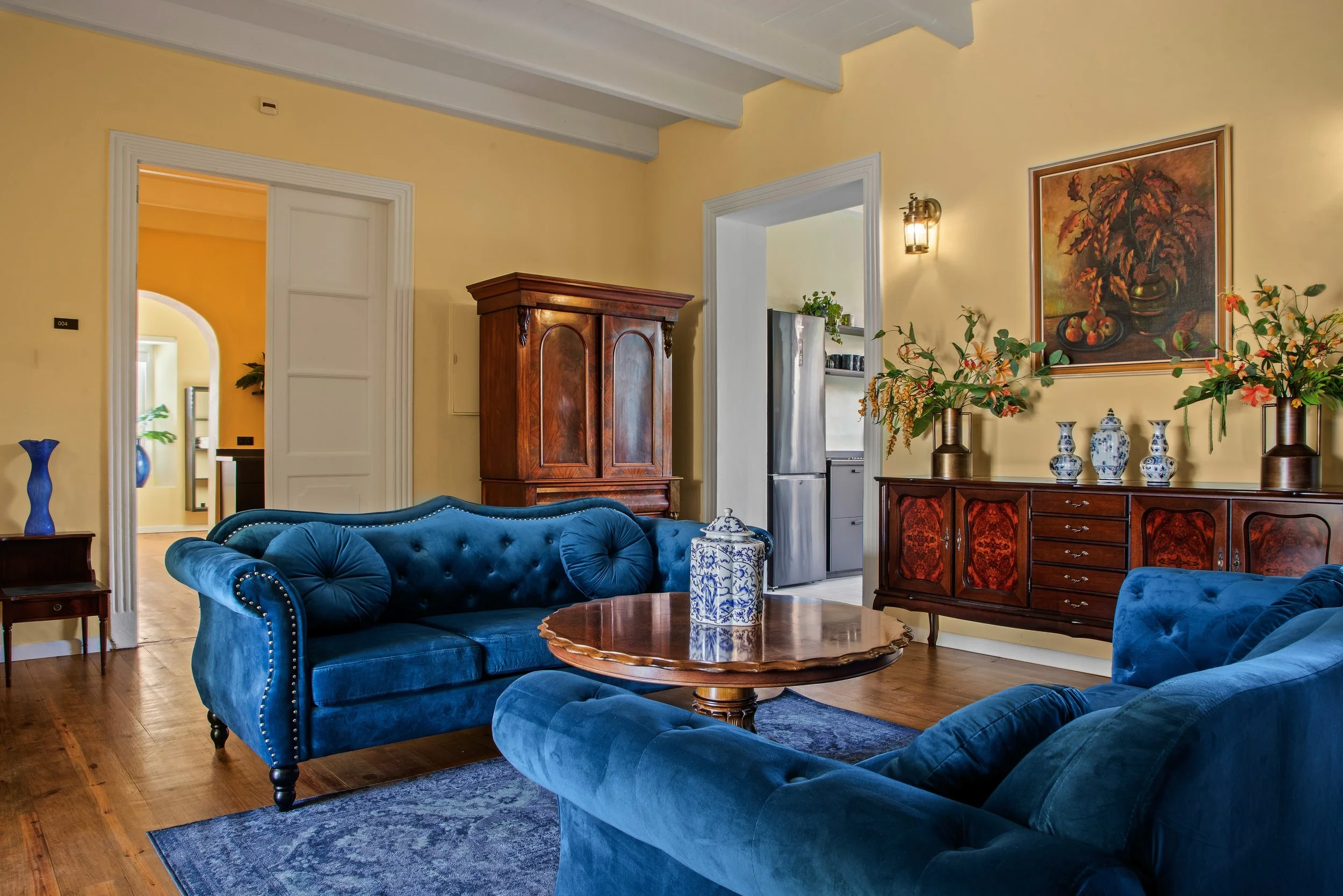 Boutique Apartments vs Resorts in Curaçao: What Fits You Best?