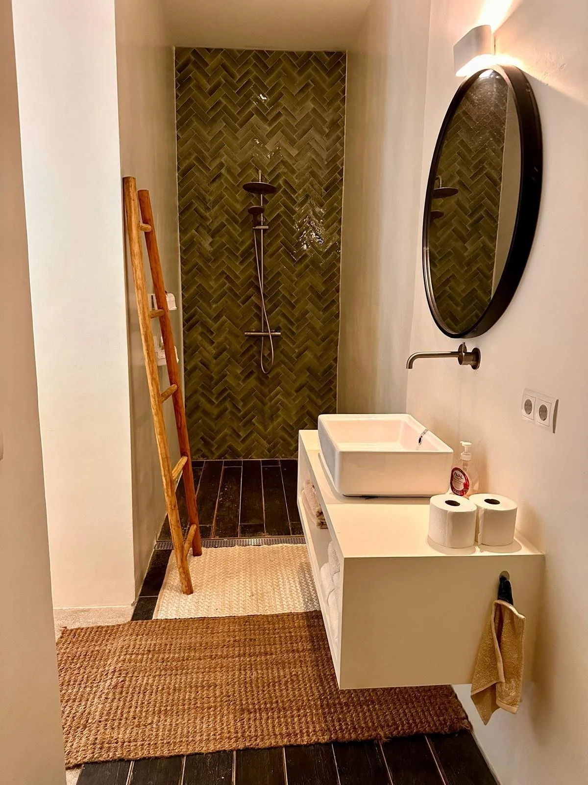 WhatsApp Image 2024-05-27 at 10.14.13 (10).jpeg