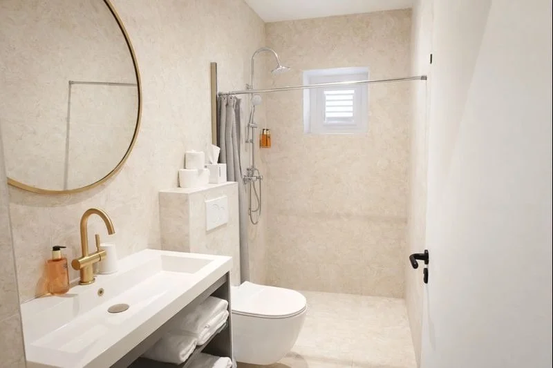 Apartment 30B Bathroom.jpeg