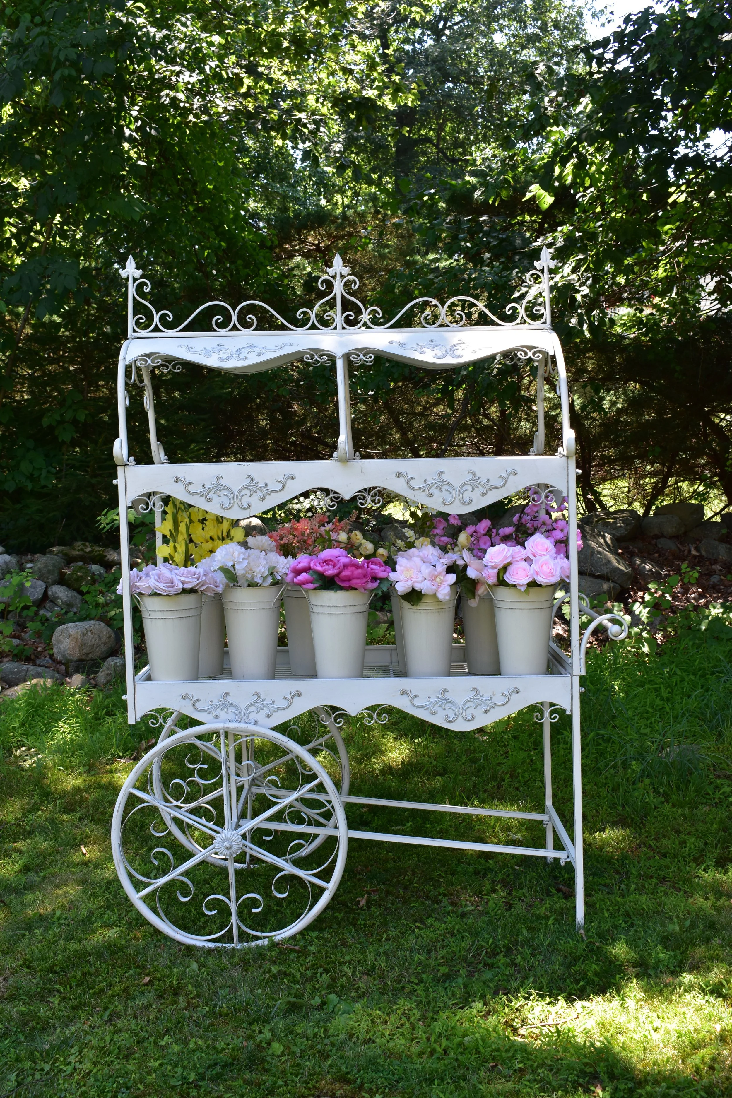 wrought iron princess flower cart.JPG