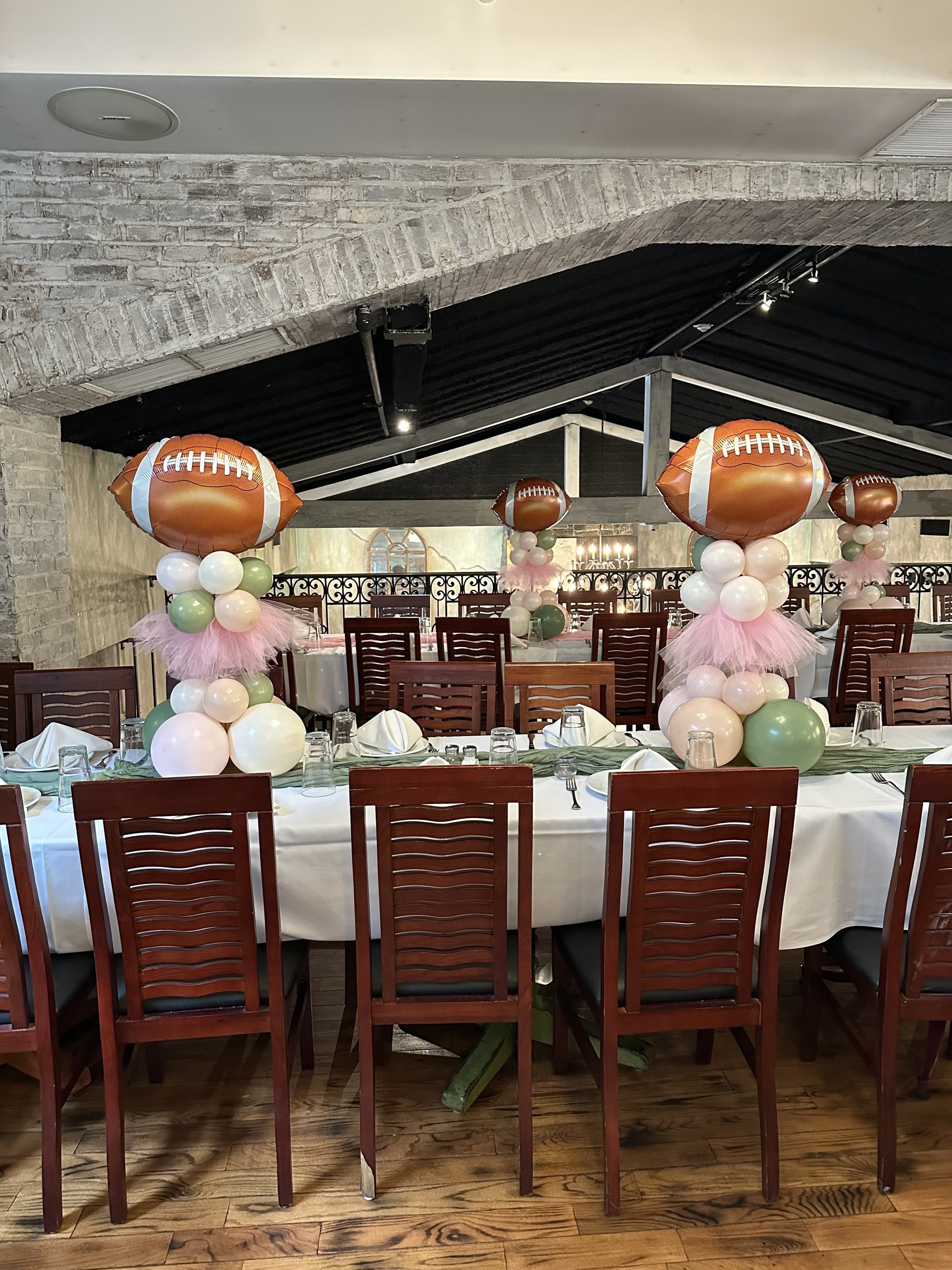 football balloon centerpiece.jpg