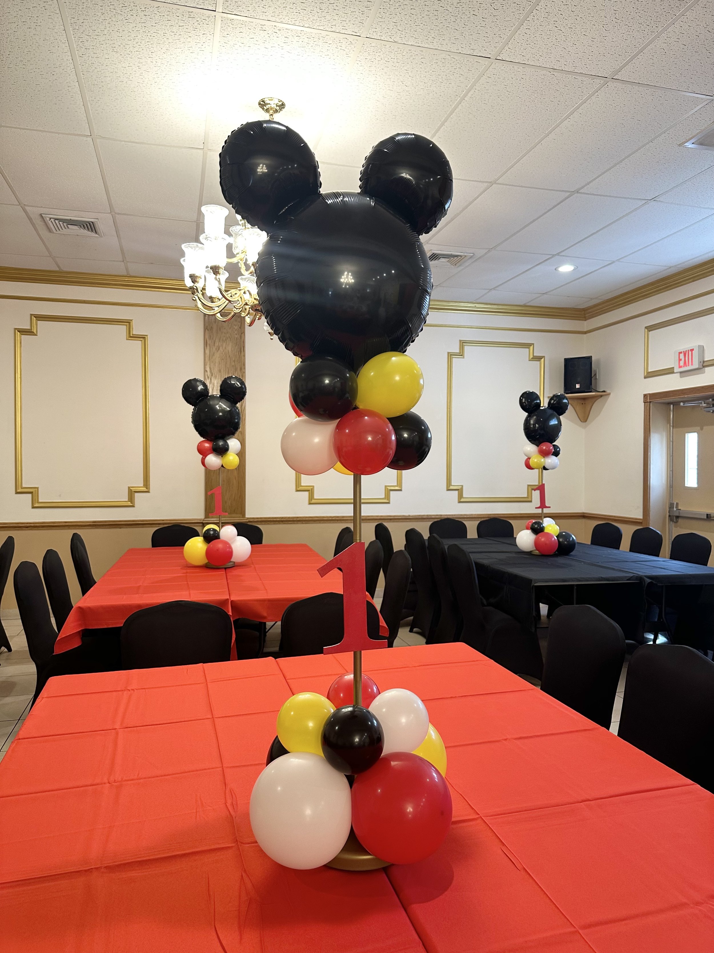 Mickey Mouse balloon centerpieces.jpeg