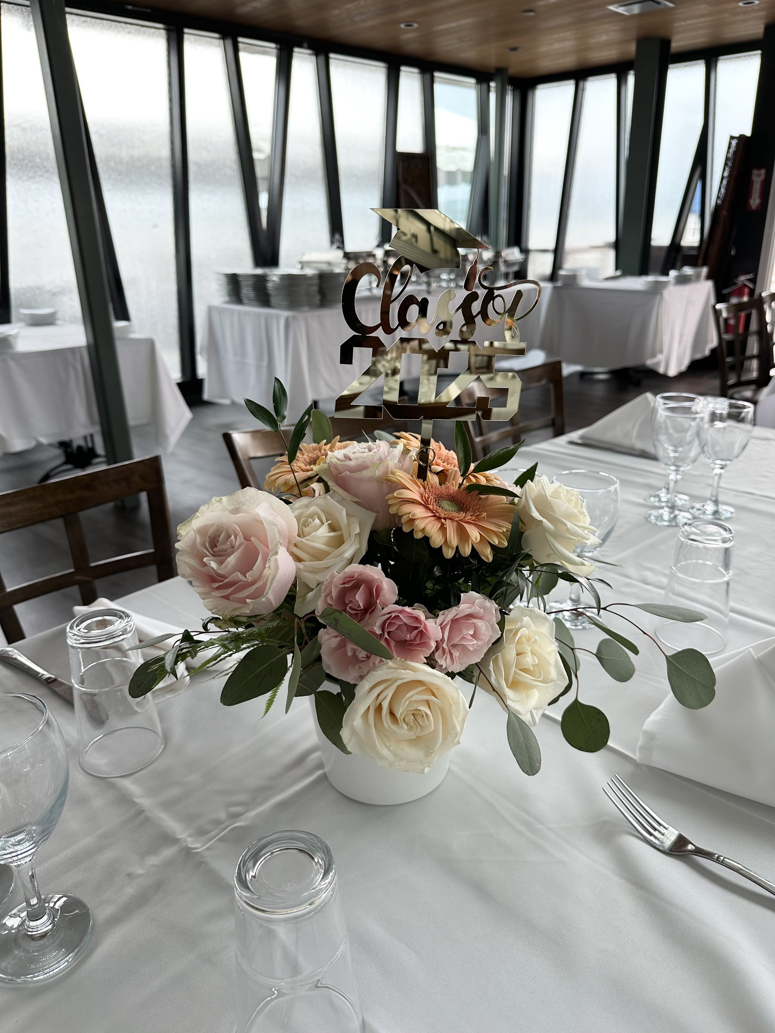 Flower daisy centerpiece.jpg