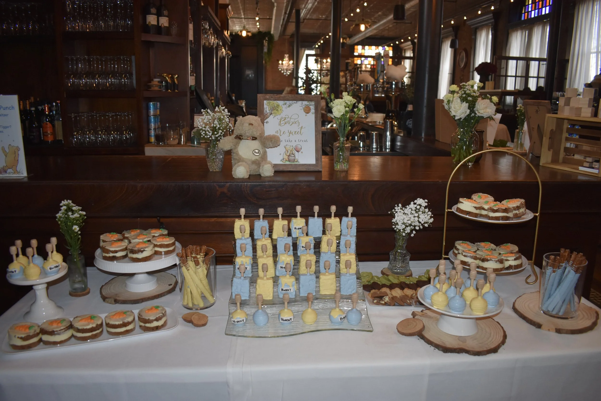 honey dessert table.JPG