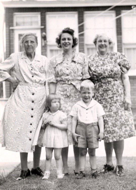 L to R back: Aunt Dora, Mildred, Libby; front: Alice (2) and Leonard (3), 1 Jun 1947.