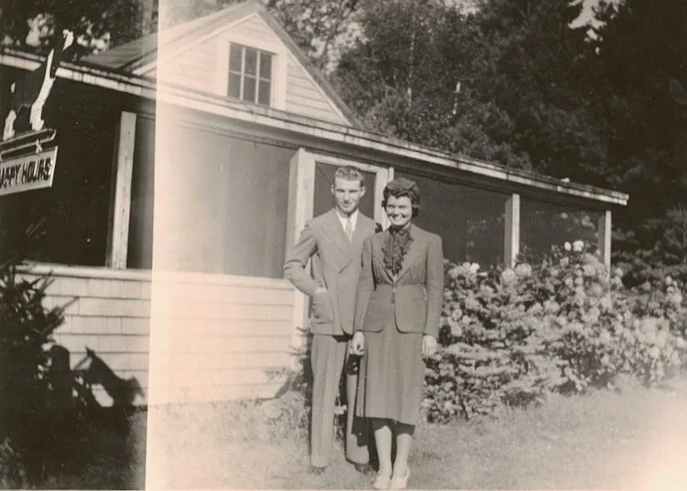 Bob & Lyla on Cape Cod, abt 1939