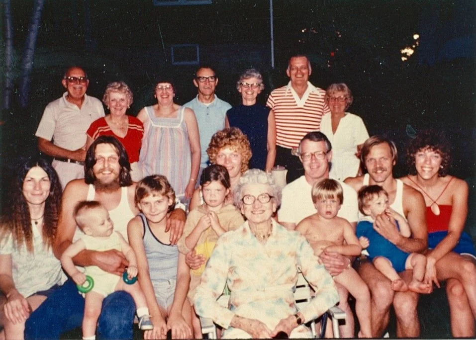 Hazel with her children, grand- and great-grandchildren, August 1980