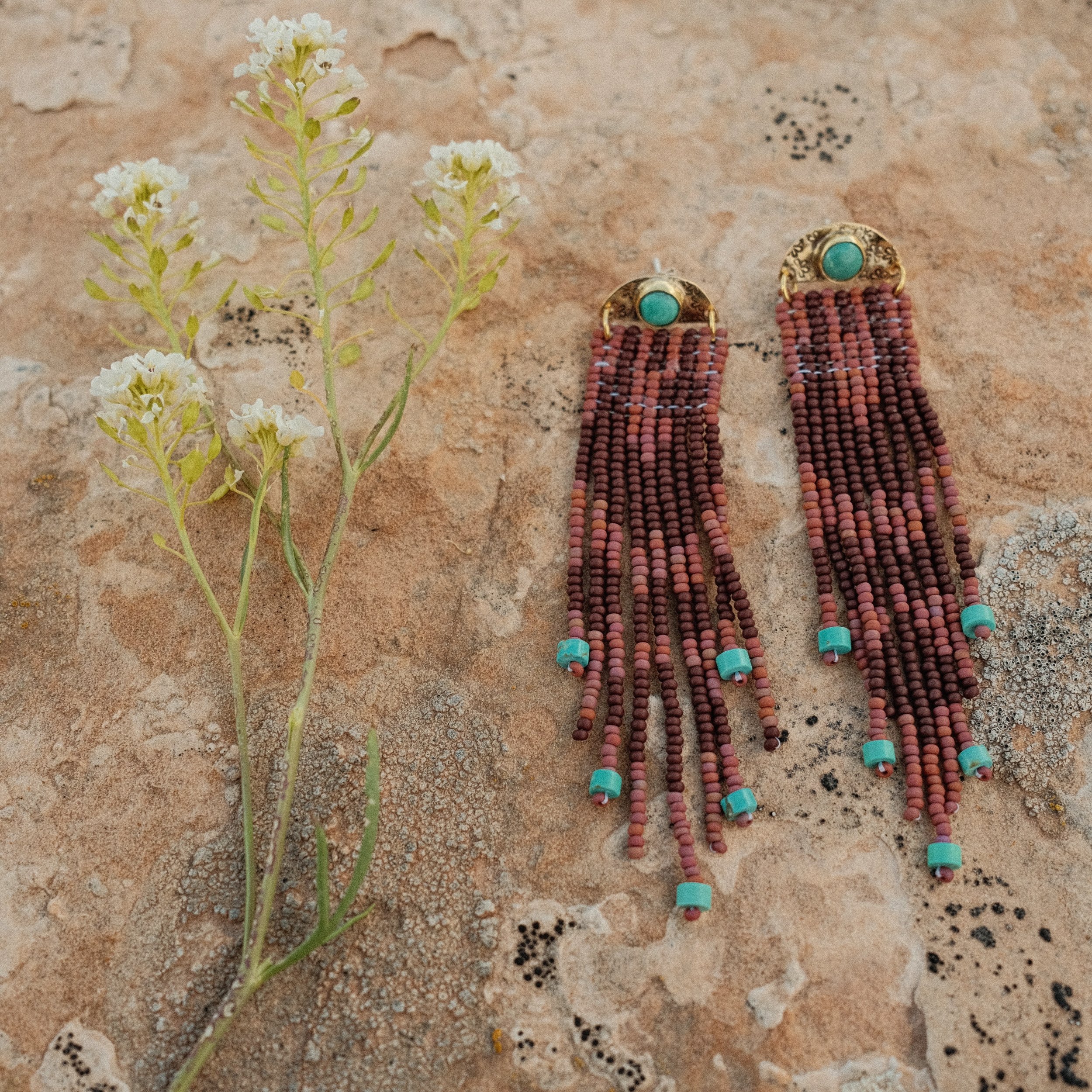 took some cute photos in the desert this weekend 🏜️my next mini collection will be available May 19 🙂 

#handmadejewelry #metalsmith #metalsmithsociety #metalsmithjewelry #silversmithjewelry #slowcrafted #smallbusiness #madeinutah #desertinspired #