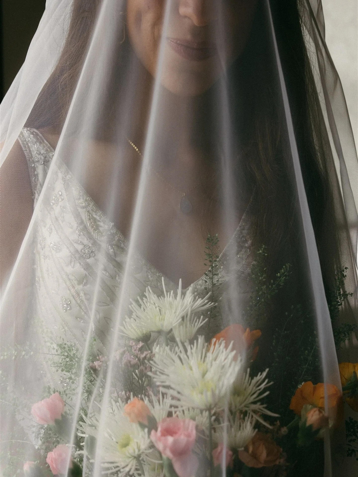 Moments of presence 

.
.
.
#virginiaweddingphotographer #virginiaelopementphotographer #virginiaweddings #virginiabride #virginiabeachbride #virginiabeachweddingphotographer #virginiabeachelopementphotographer #richmondbride #richmondweddingphotogra