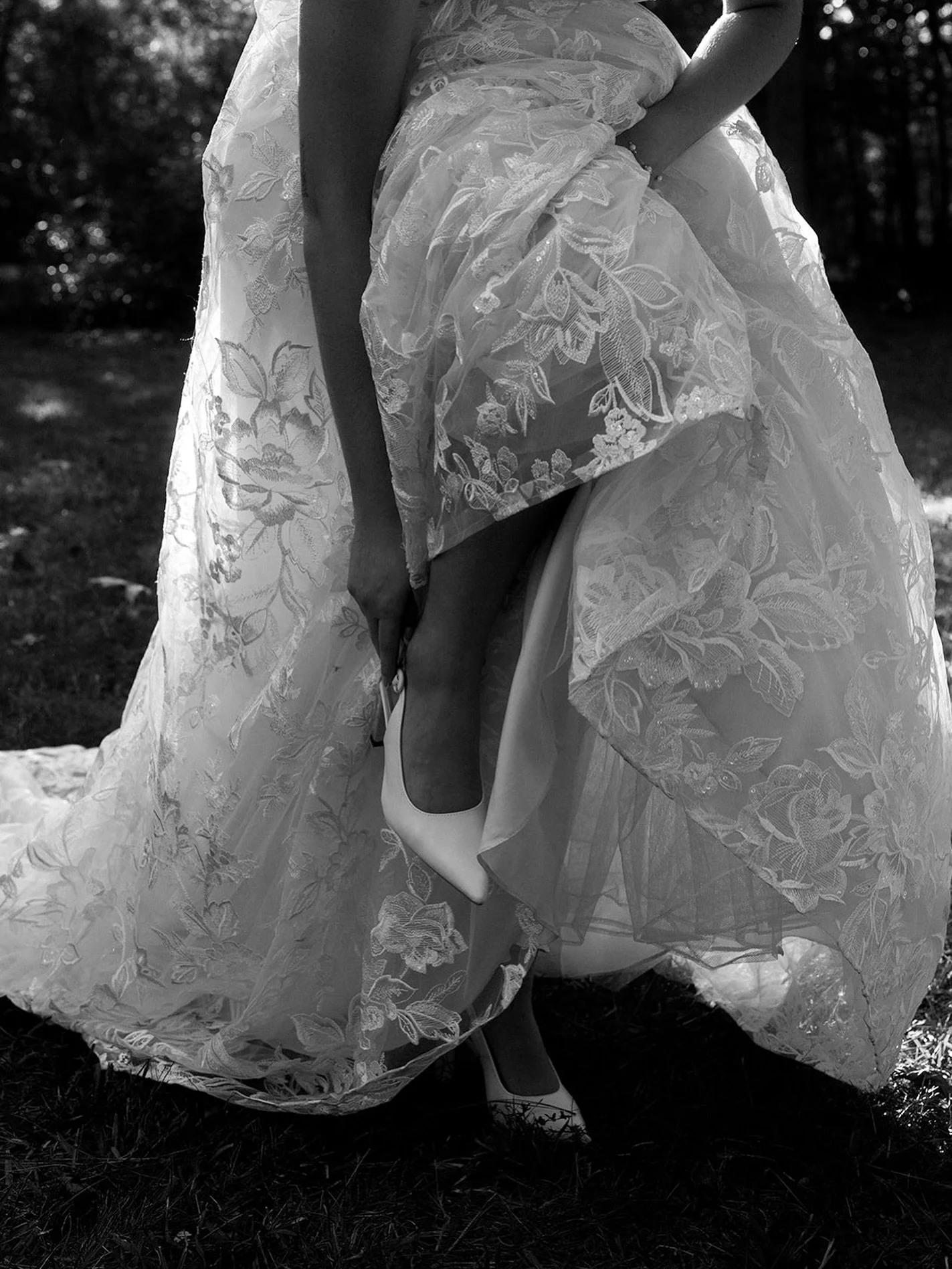 A fleeting second 

It&rsquo;s never the obvious moments. It&rsquo;s those that happen coincidentally, those that almost slip away. 

Always drawn to the moments in between, where the magic happens naturally and by accident.

#virginiaweddingphotogra