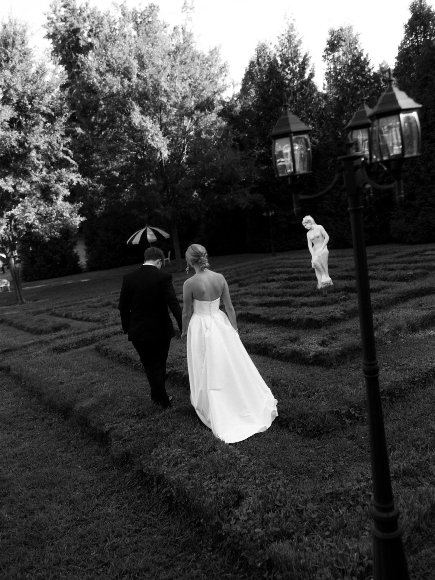 It&rsquo;s always an honor every time a creative invites me into their world and trusts my perspective. A wonderful time second shooting for @maddyhumphreyphotos 

.
.

#virginiaweddingphotographer #richmondweddingphotographer 
#virginiaweddings #cla