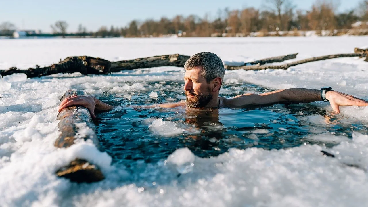 Cold Plunge for Weight Loss: The Science Behind Brown Fat Activation