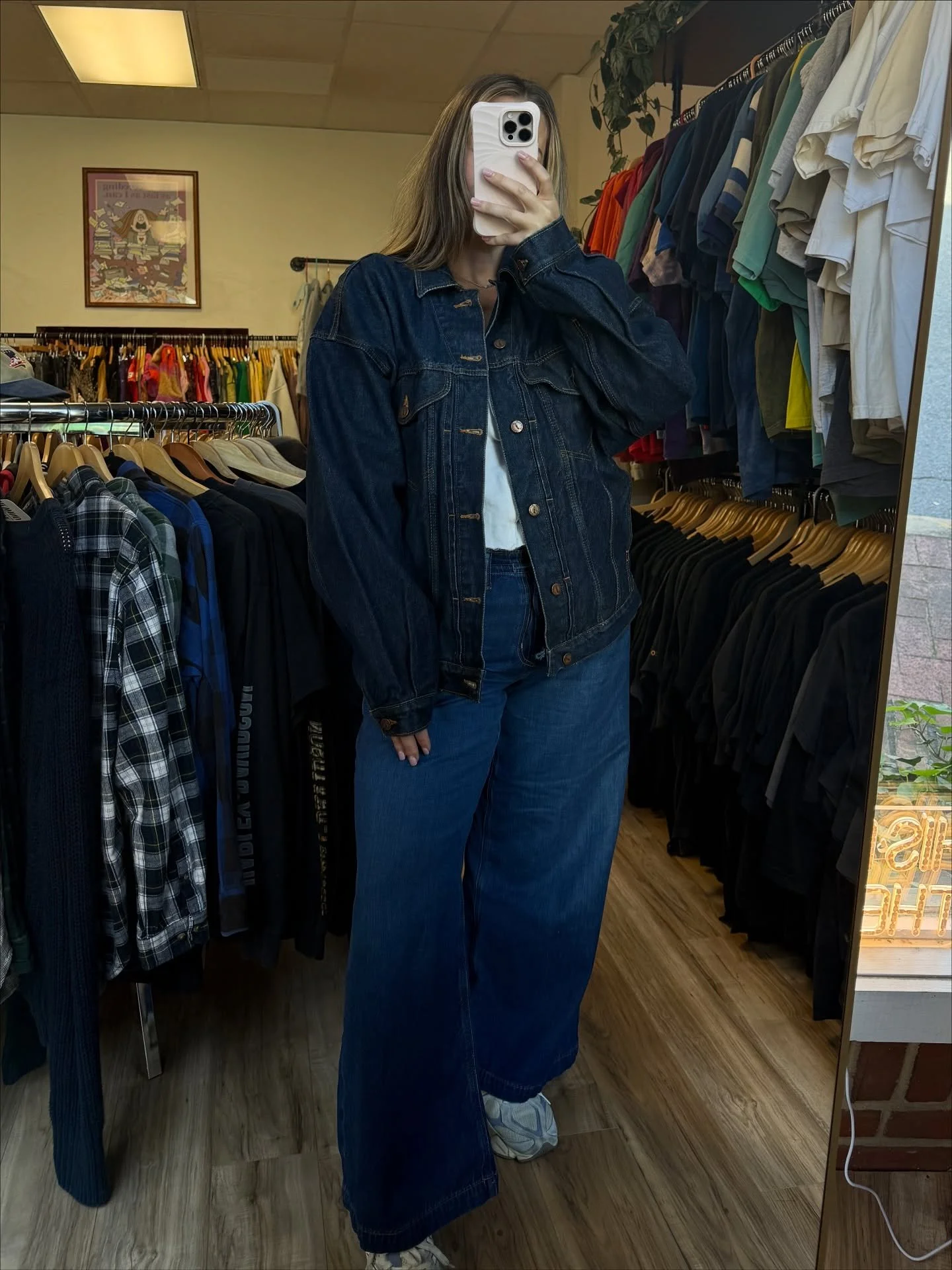 VINTAGE DENIM JACKETS ON OUR IG STORY!!!

come and get em ;) posting all day!