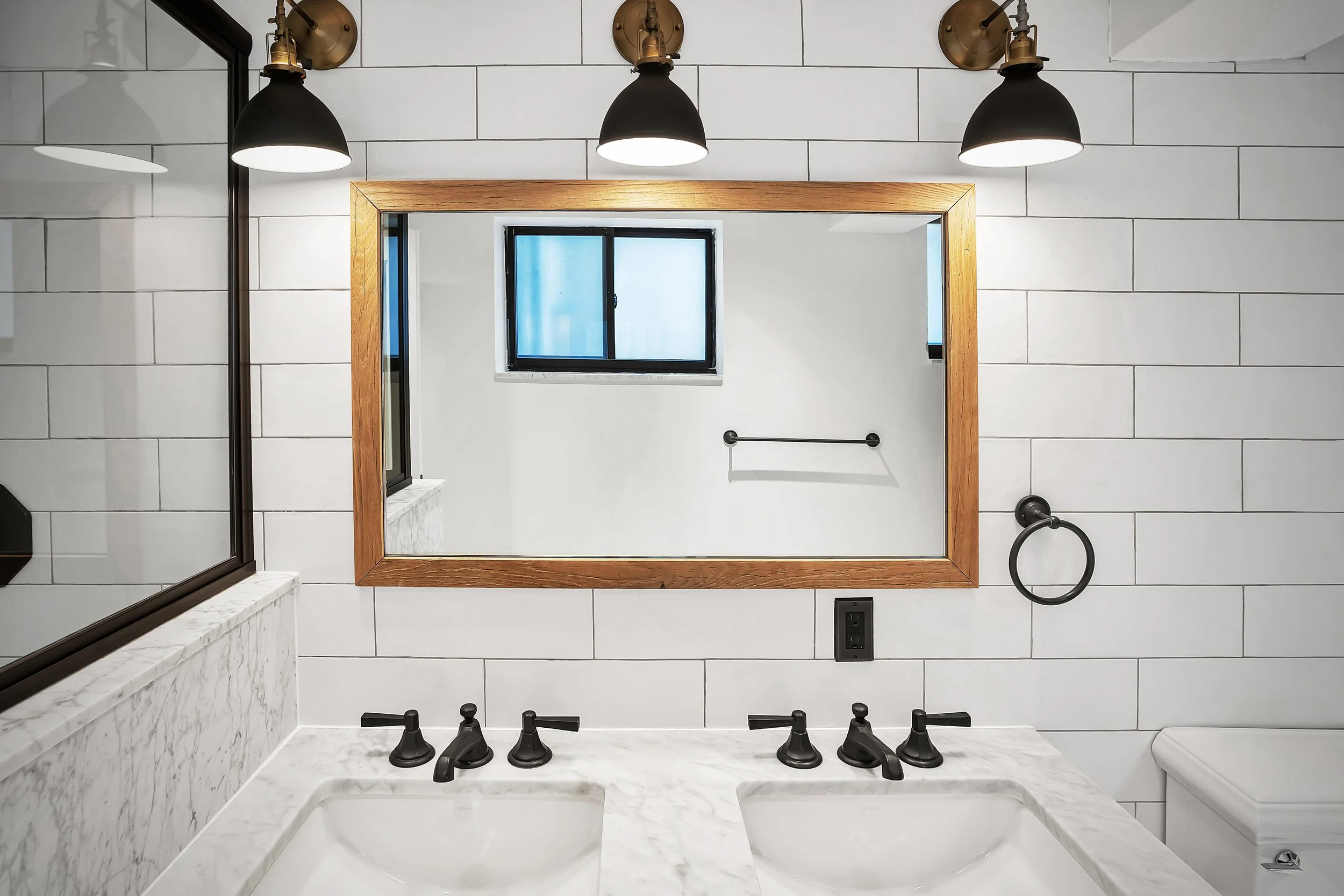 20210317_235w16thst_aa_059-bath2.jpg