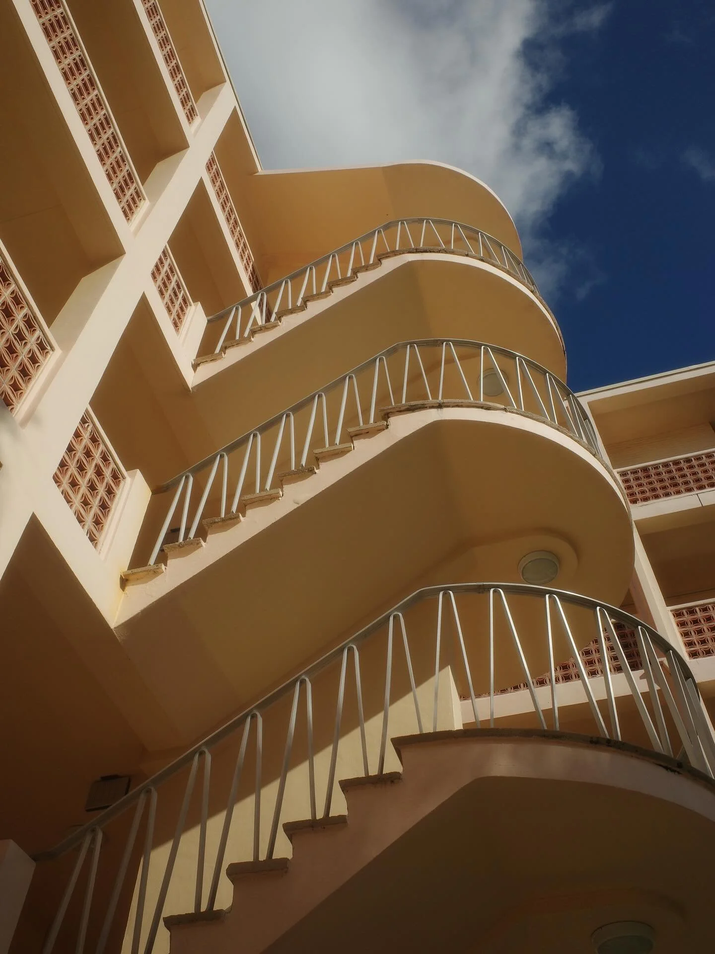 Site visits and some of my favorite Palm Beach modernist buildings.