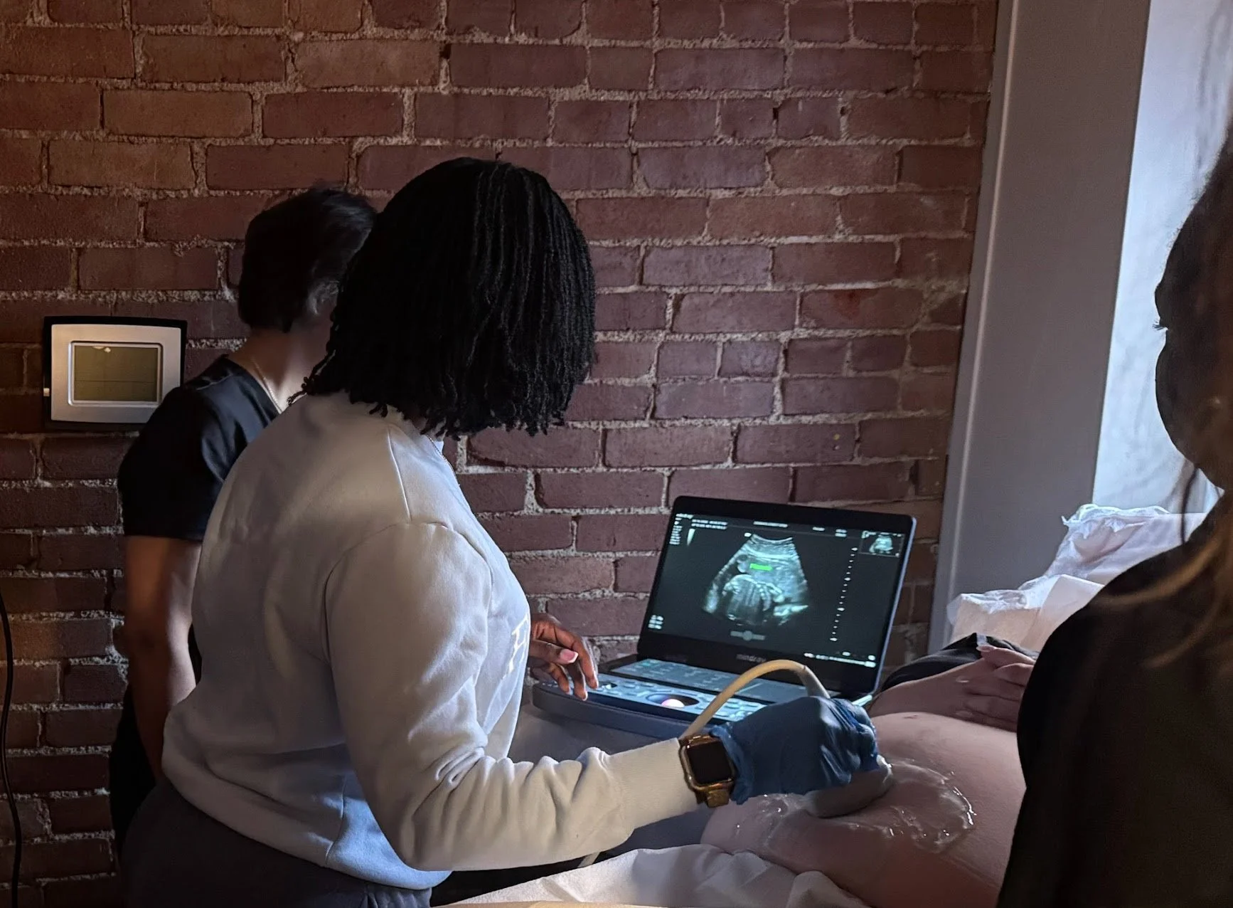 Seeing ultrasound in practice is one thing. Being the one holding the probe and working through the scan is another.

During our hands-on events, participants rotate through a variety of scan types so they can experience different clinical situations