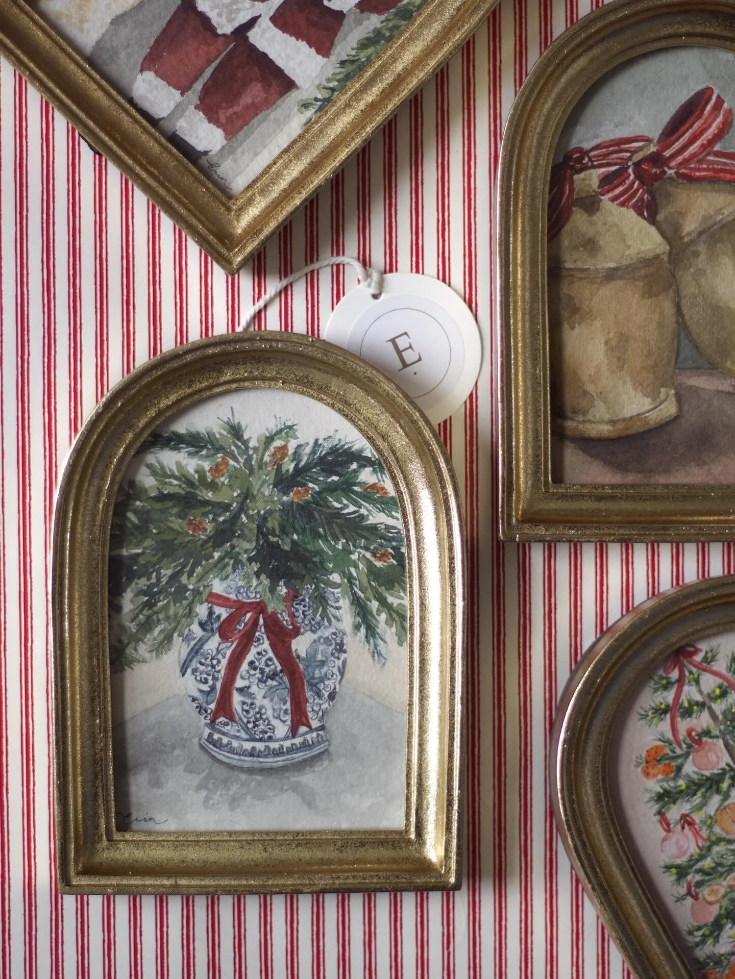 THEY&rsquo;RE BACK!! Christmas mini&rsquo;s available starting TOMORROW at the @utahartmarket. These went fast last year so don&rsquo;t wait! Details on the last pic. See you there 🎄

#watercolor #originalartwork #erinreynoldsart #utahartist #art #w