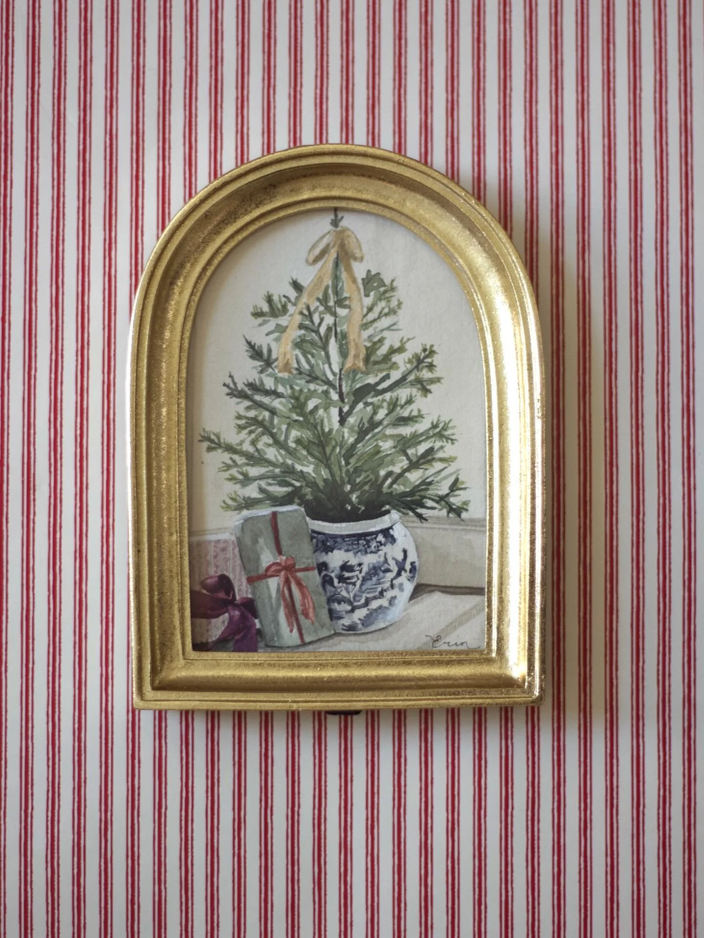 You may be wondering..man she&rsquo;s is obsessed with painting ginger vases and well, you are absolutely right 😅 Added this mini to my booth at the @utahartmarket. So many talented artists there! Come on down! 
Market ends Saturday 🤍

#watercolor 