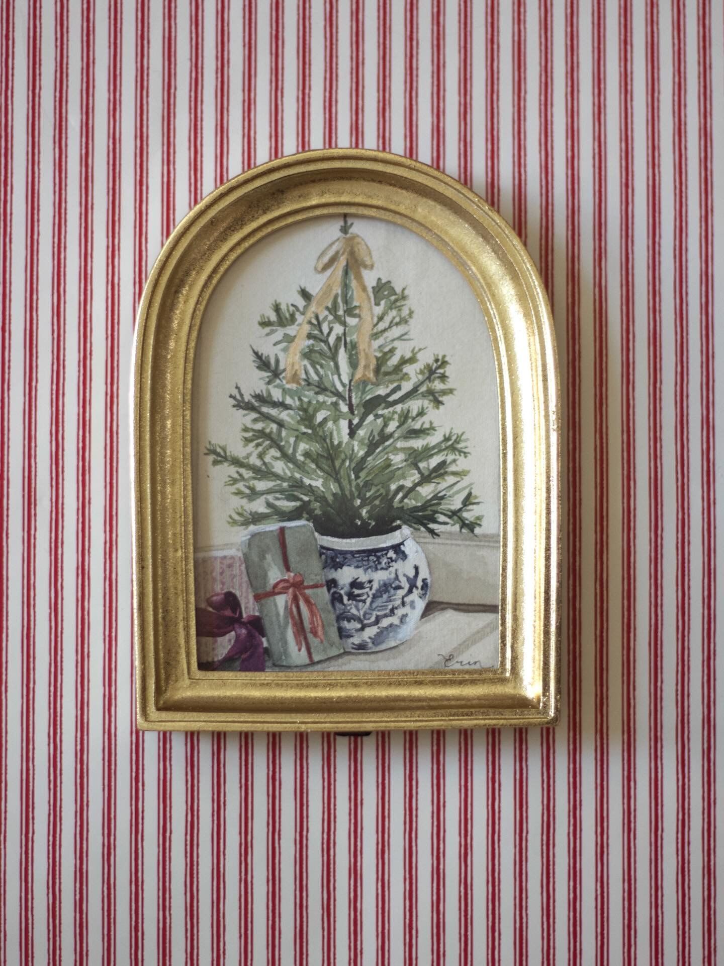 You may be wondering..man she&rsquo;s is obsessed with painting ginger vases and well, you are absolutely right 😅 Added this mini to my booth at the @utahartmarket. So many talented artists there! Come on down! 
Market ends Saturday 🤍

#watercolor 