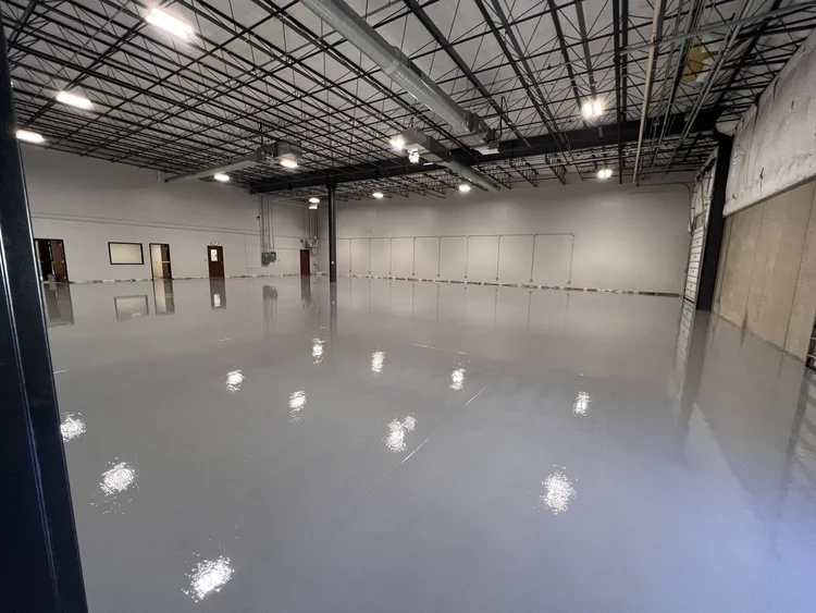 Gray epoxy floor in a warehouse