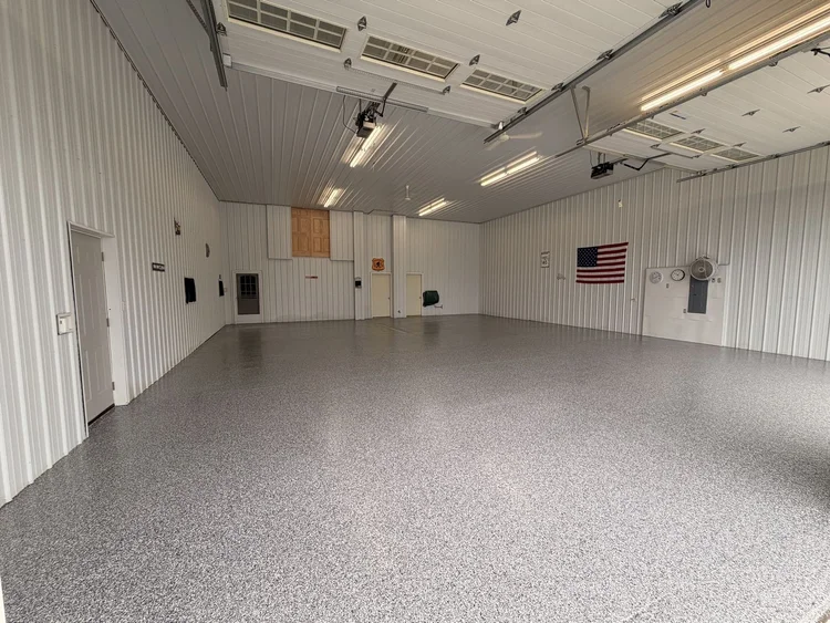 Flake floor in a pole barn garage
