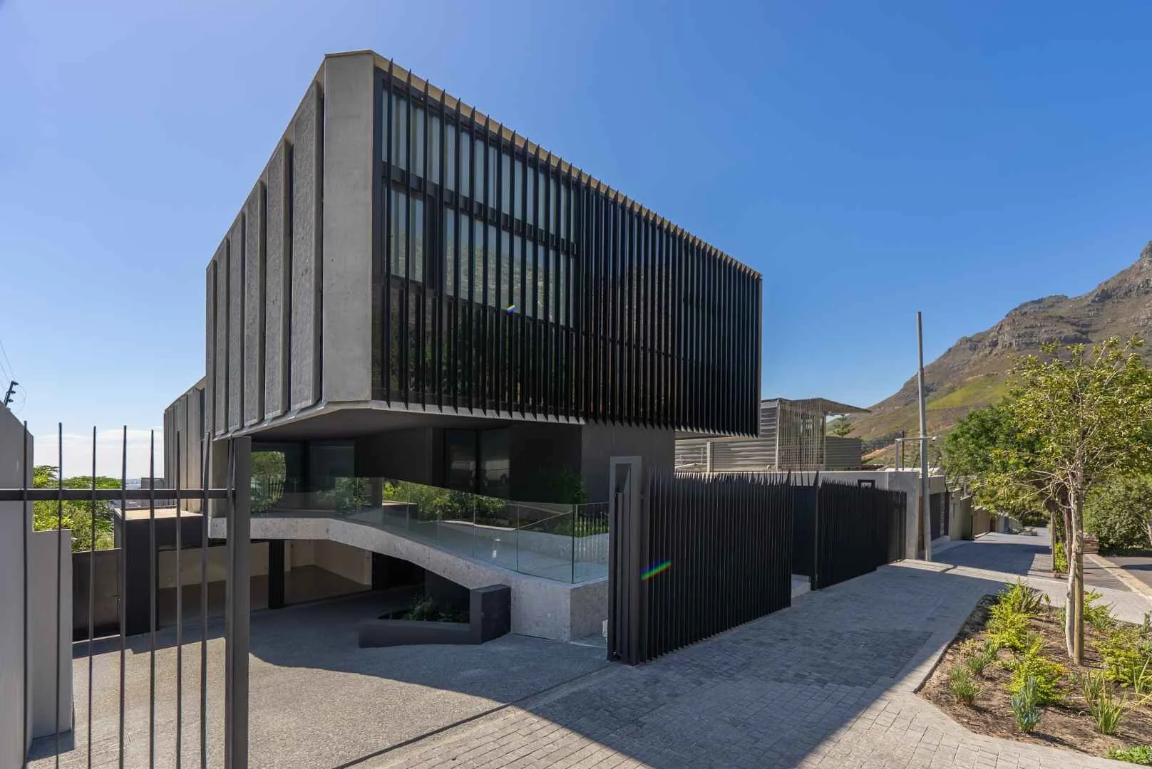 Cloud Beam House