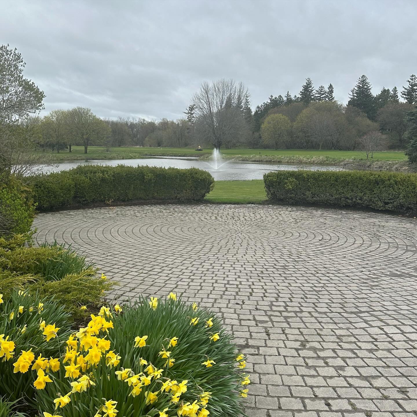 April showers bring May 🌸 
The course is greening up nicely and the guys in the back are hard at it.

League Members - you&rsquo;re able to book your tee times for our first week of leagues that start May 6th. 

Our Ladies &amp; Mixed leagues are fu