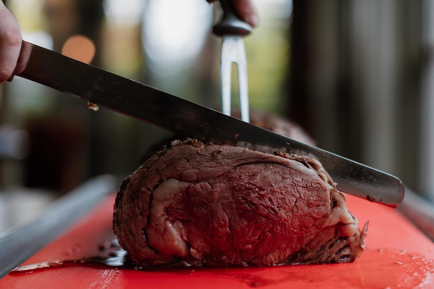 It&rsquo;s Friday which means tonight&rsquo;s feature is Prime Rib! 

Give us a call to book a reservation and pre order your prime rib to make sure you get one before it sells out!

👨&zwj;🍳 Reservations 905-377-8177
🖥️ Link in bio or find us on o