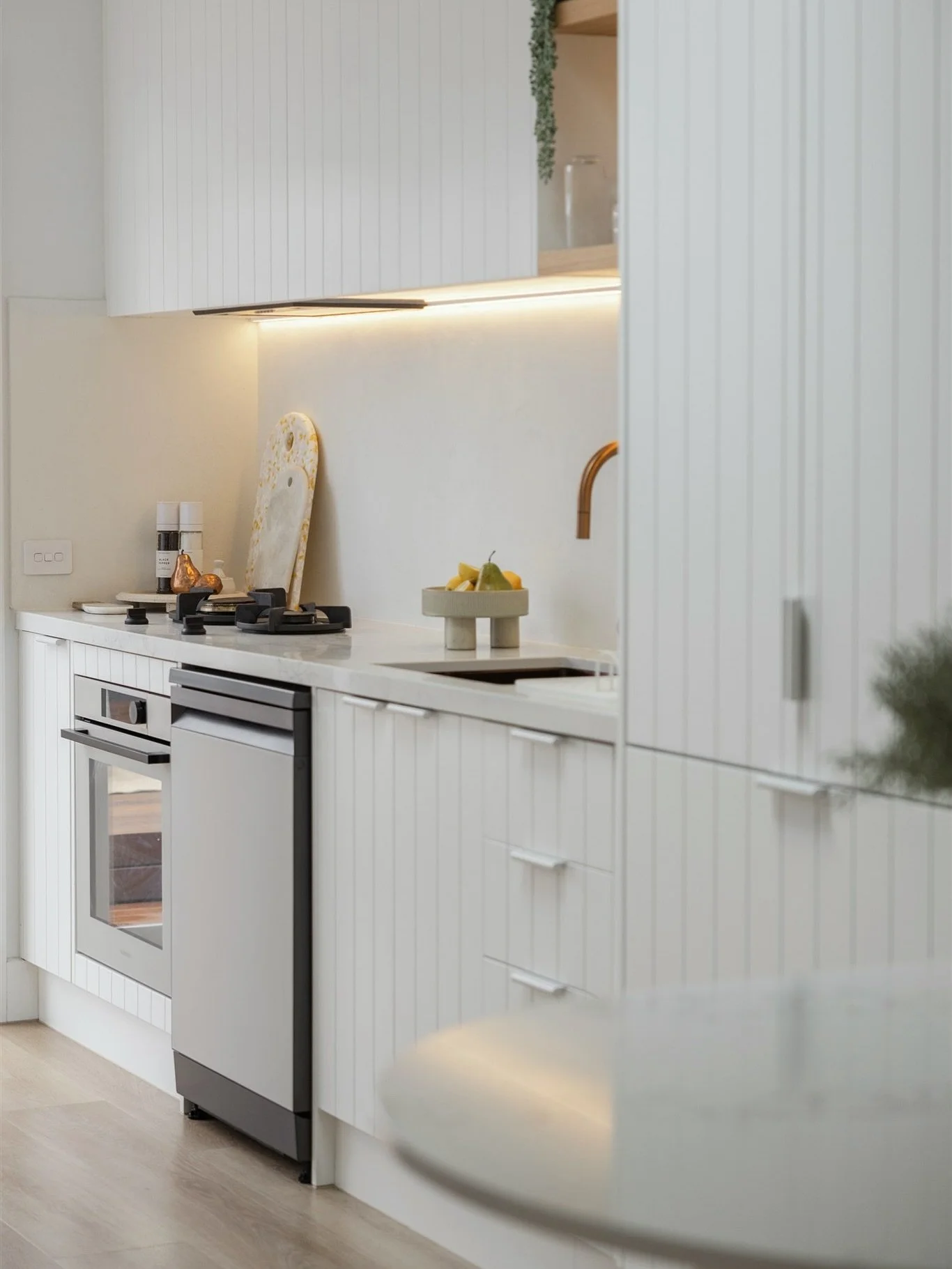 Kitchen &amp; living room details @icigeelong 🌴💫

.
.

#melindatonzing_photography 
#lifestylephotography #interiorphotography 
#airbnb #interiors #thm #melbournephotographer 
#geelongphotographer