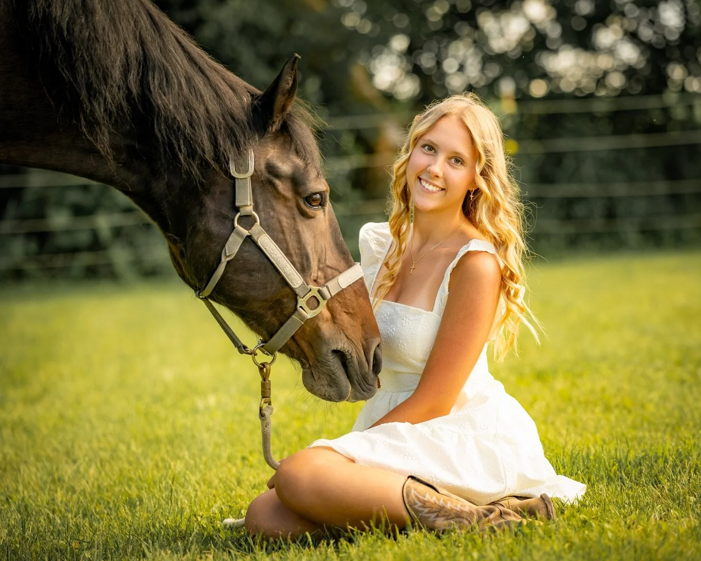 For Maddy&rsquo;s senior portraits we went to the family  farm to work with her favorite horses and then off to a beautiful park near by. Maddy was amazing in front of the camera and her fun loving attitude really shined in the images we created! The