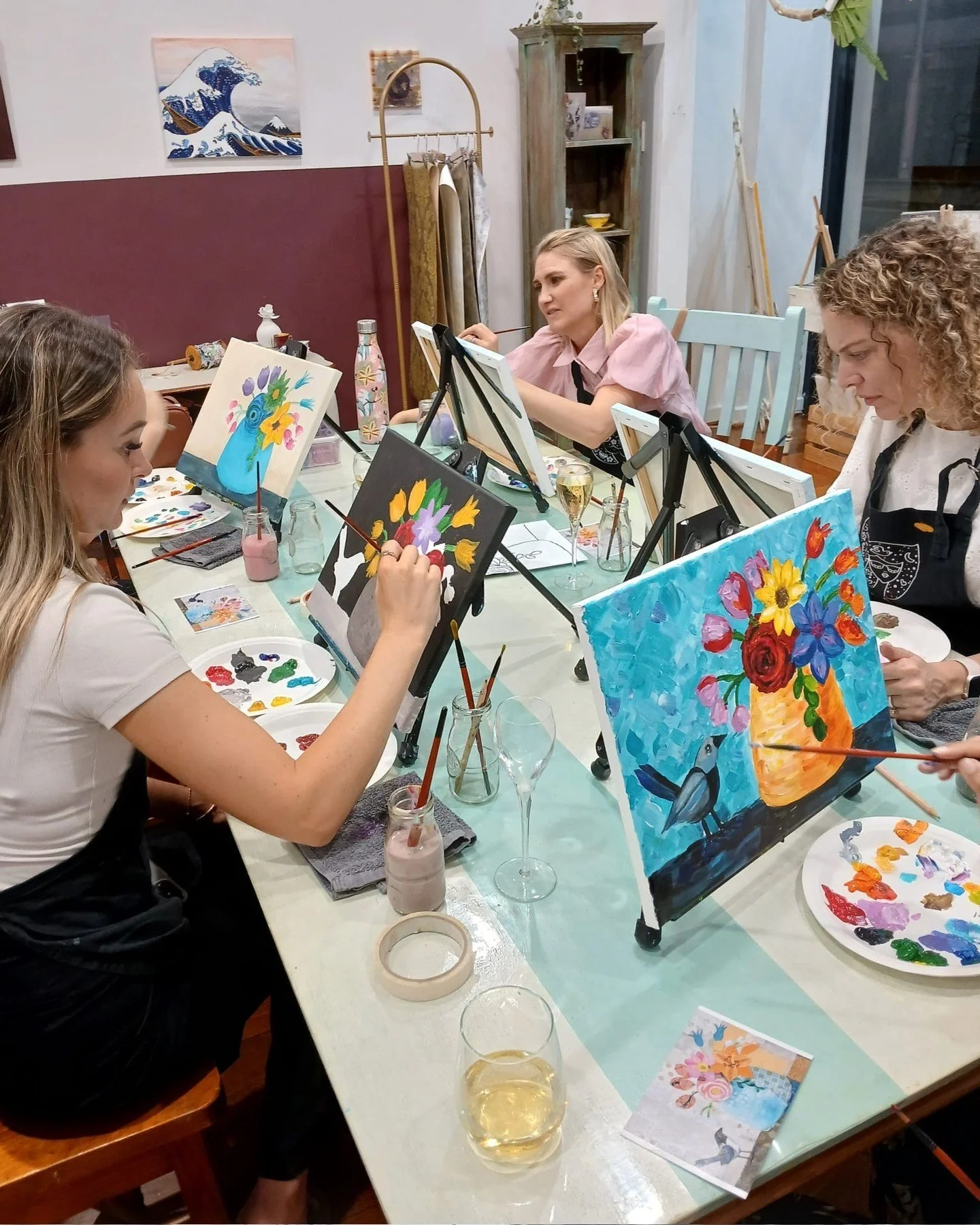 New Year, New Creative You ✨ From painting to design and everything in between, our classes are the perfect way to learn, unwind and grow.

Make 2026 your most creative year yet 📲 Link in bio.

#creativepairstudio #adultartclassesperth #artclassespe
