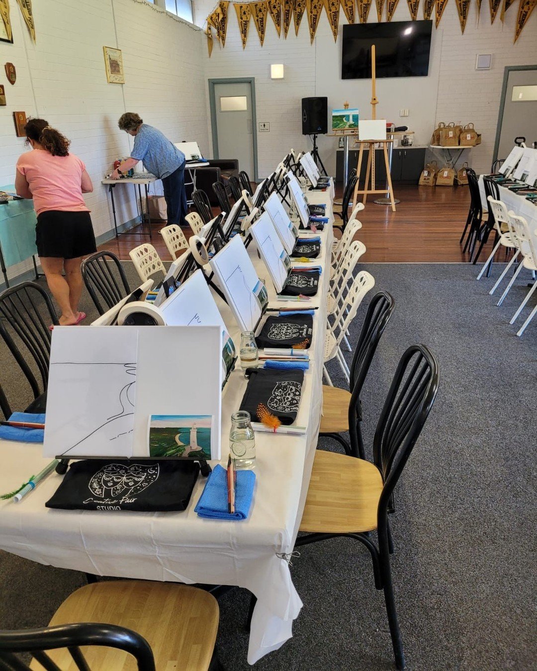 Looking for a simple, profitable and genuinely enjoyable way to raise funds for your school, club or community group? ✨ Host a Paint &amp; Sip Fundraiser with us.

You choose a painting from our gallery and your guests create their own masterpiece 👩