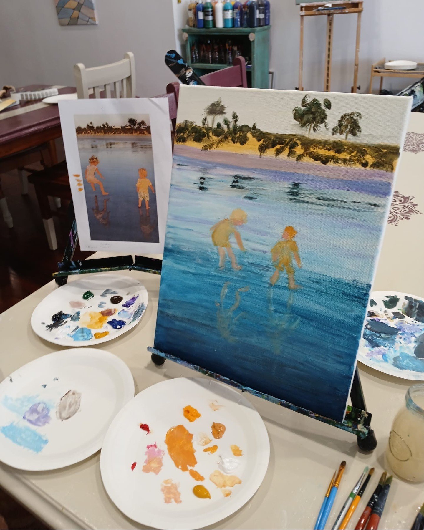 From picture to painting, capture a moment and turn it into something special 🌊🎨

#creativepairstudio #perthartclasses #thingstodoperth #perthworkshops #subiaco