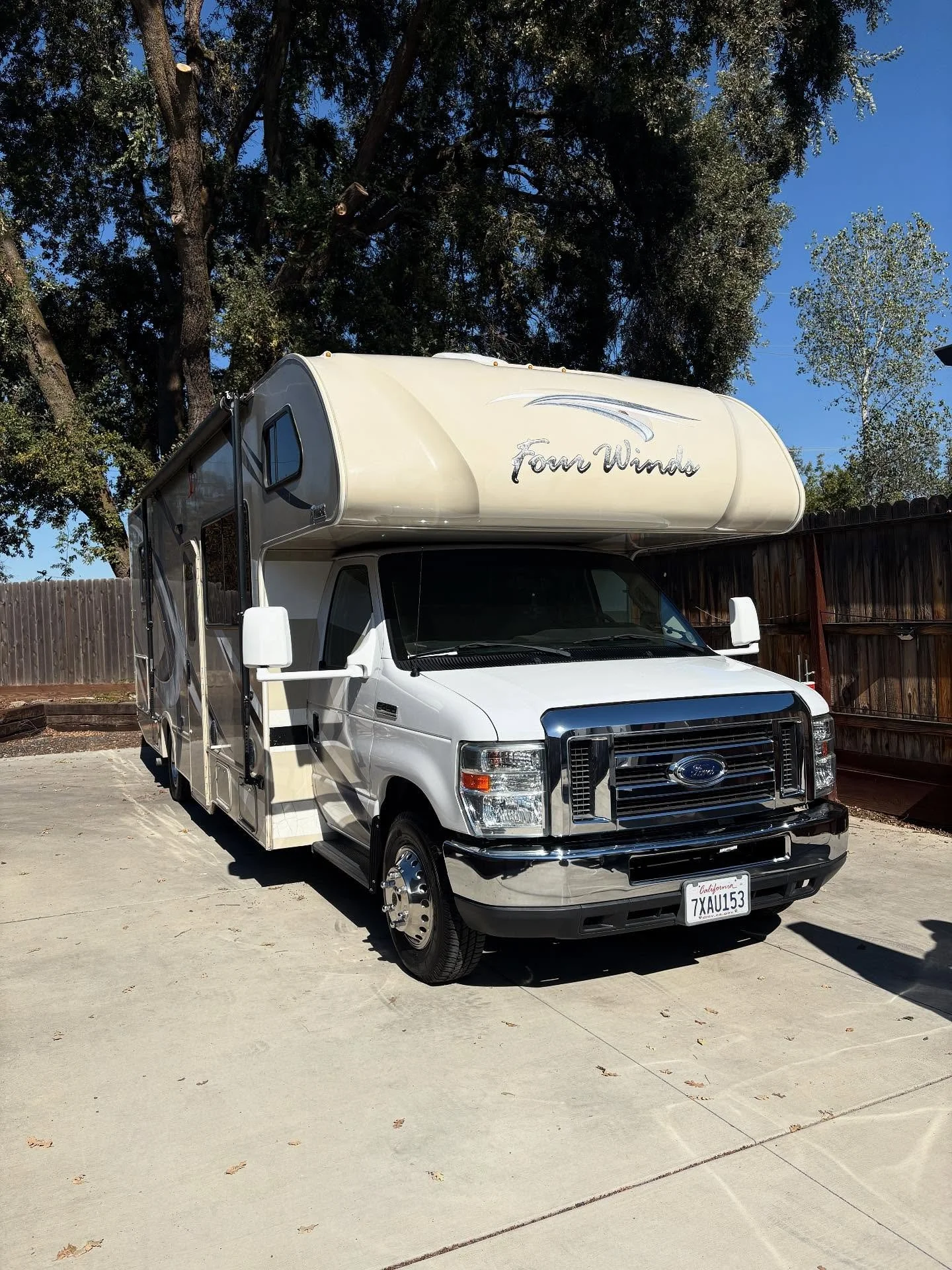 Light Polish + Wax for this RV. Call/Text (530) 433-9723 to get a quote or book online at vincesautodetailing.com

We come to you with water and power and have 50+ Fivr Star Reviews