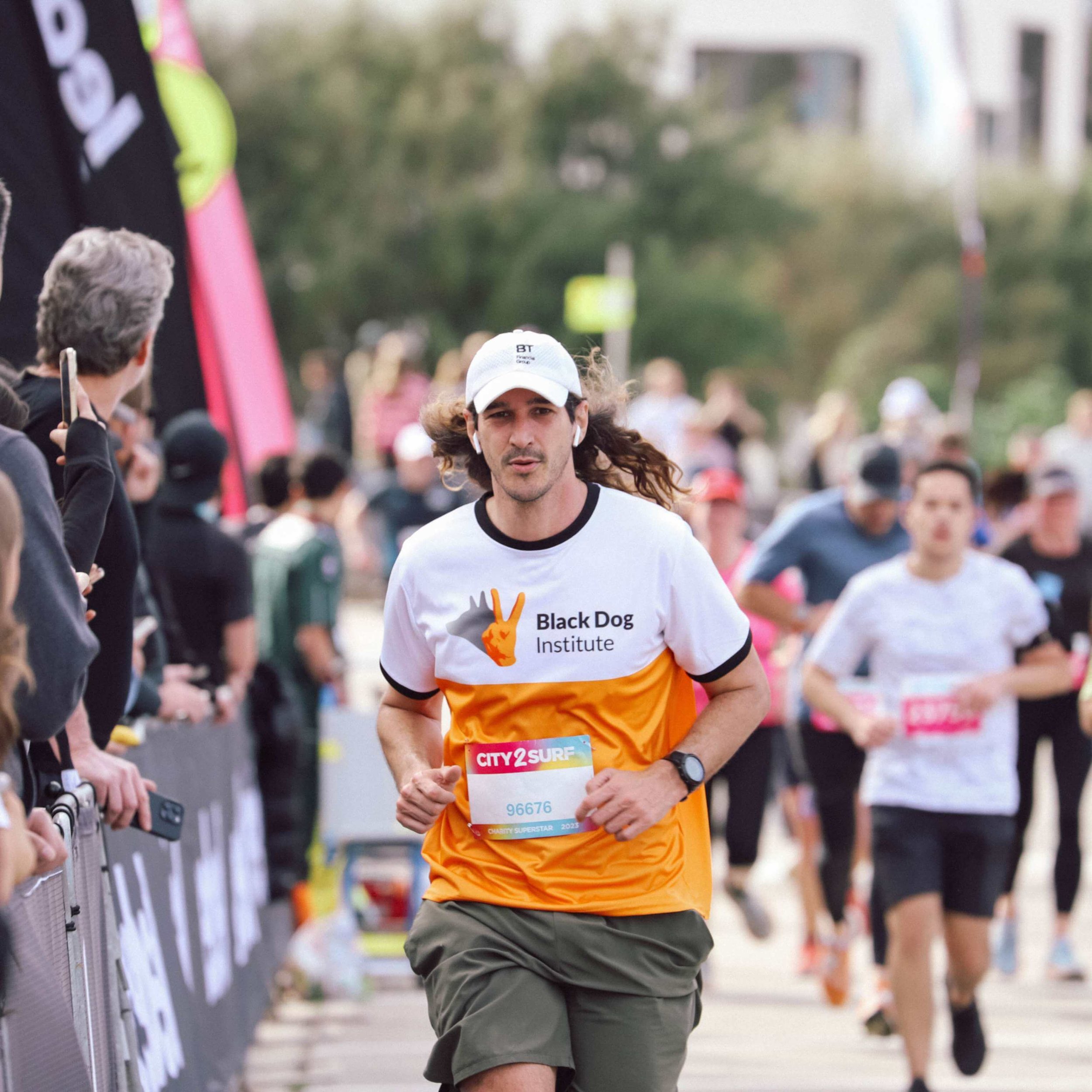 c2s22-black-dog-institute-runner.jpg