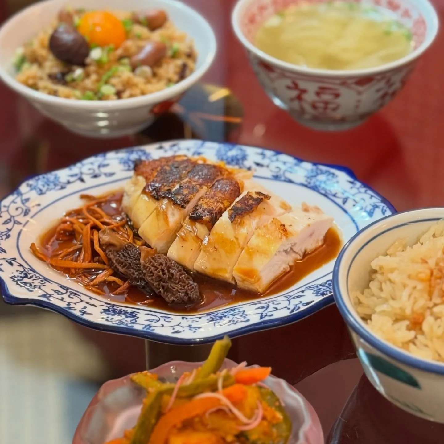 Sort your lunch breaks at CHP.
Affordable sets, comforting flavours.