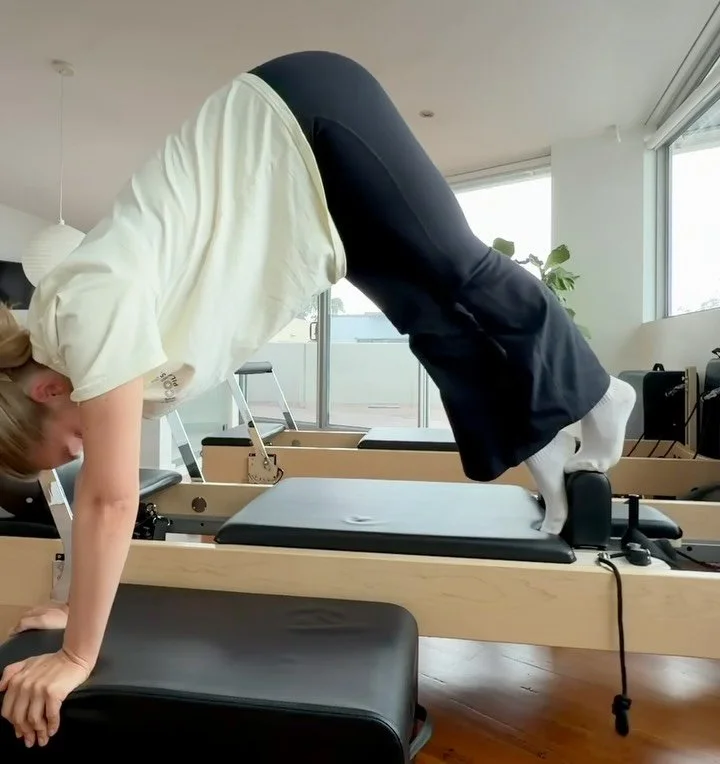 Move with Em this Saturday 🧚 @em.bodi.pilates 

Reformer classes @ Bairnsdale studio 
8.30am BUILD 
9.30am FLOW (beginner friendly)

More info + bookings via website 💌