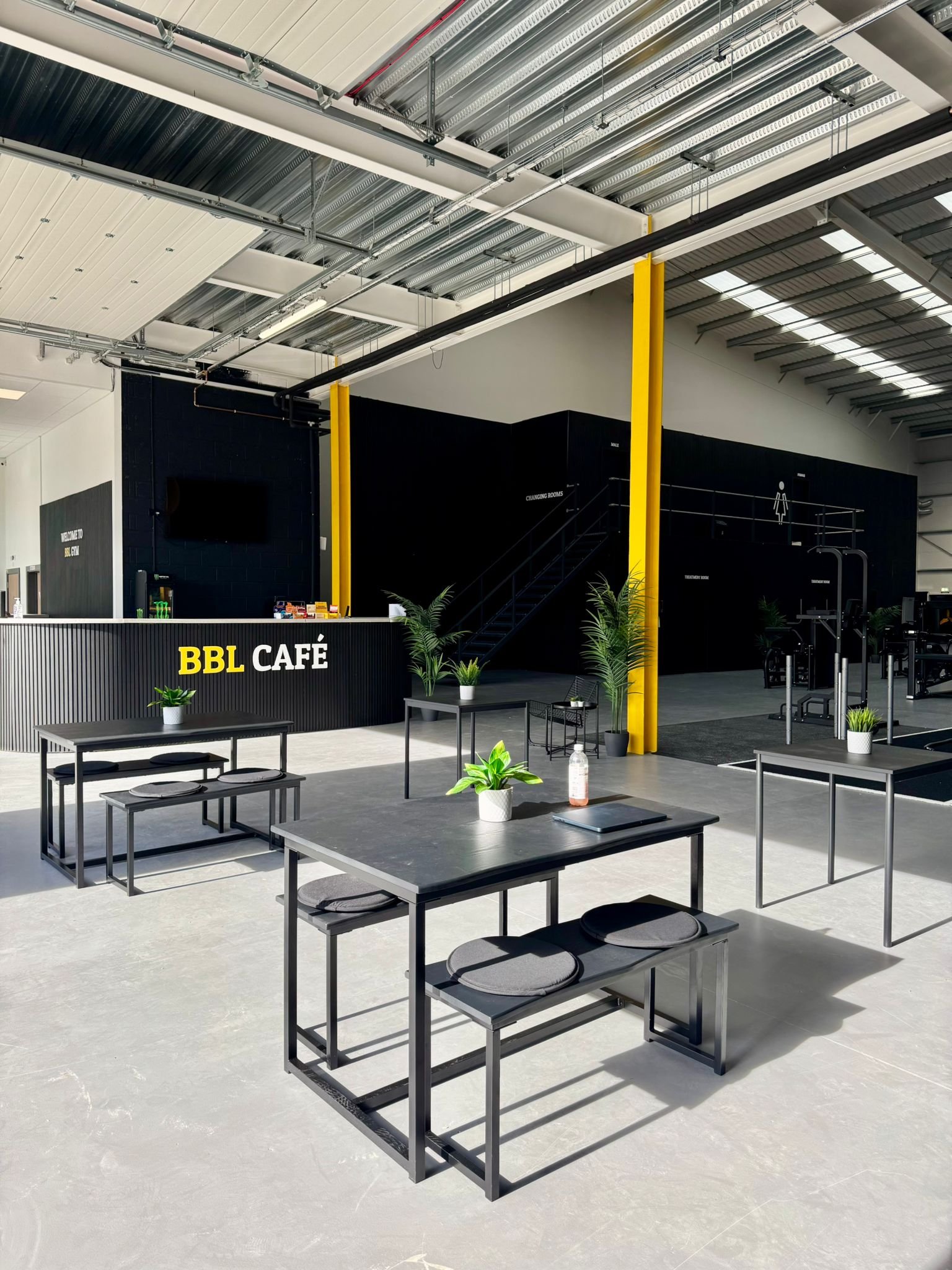 Cafe.jpg