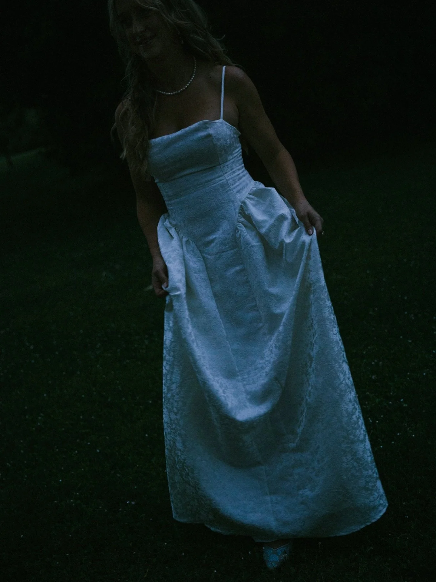 Blue hour &mdash; where elegance meets cinematic flair.

As the day fades into dusk, the atmosphere shifts.
This French evening reminded me how light, color, and emotion shape truly timeless celebrations &mdash; and I can&rsquo;t wait to create more 