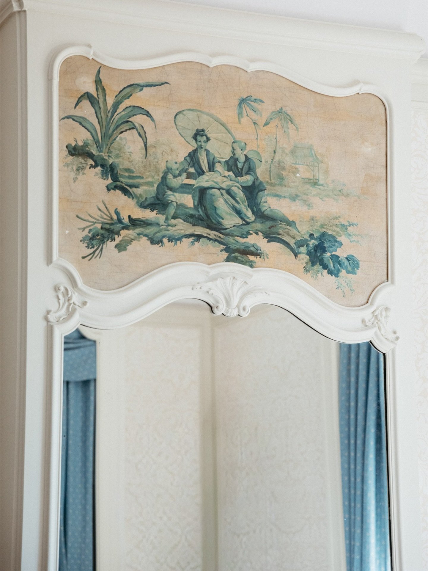 Old-world French luxury as the backdrop to a wedding day.

.
.
.
#luxuryweddingphotographer
#franceweddingphotographer
#chateauwedding
#editorialweddingphotographer
#frenchweddingstyle
#destinationweddingphotographer
#europeweddingphotographer
#paris