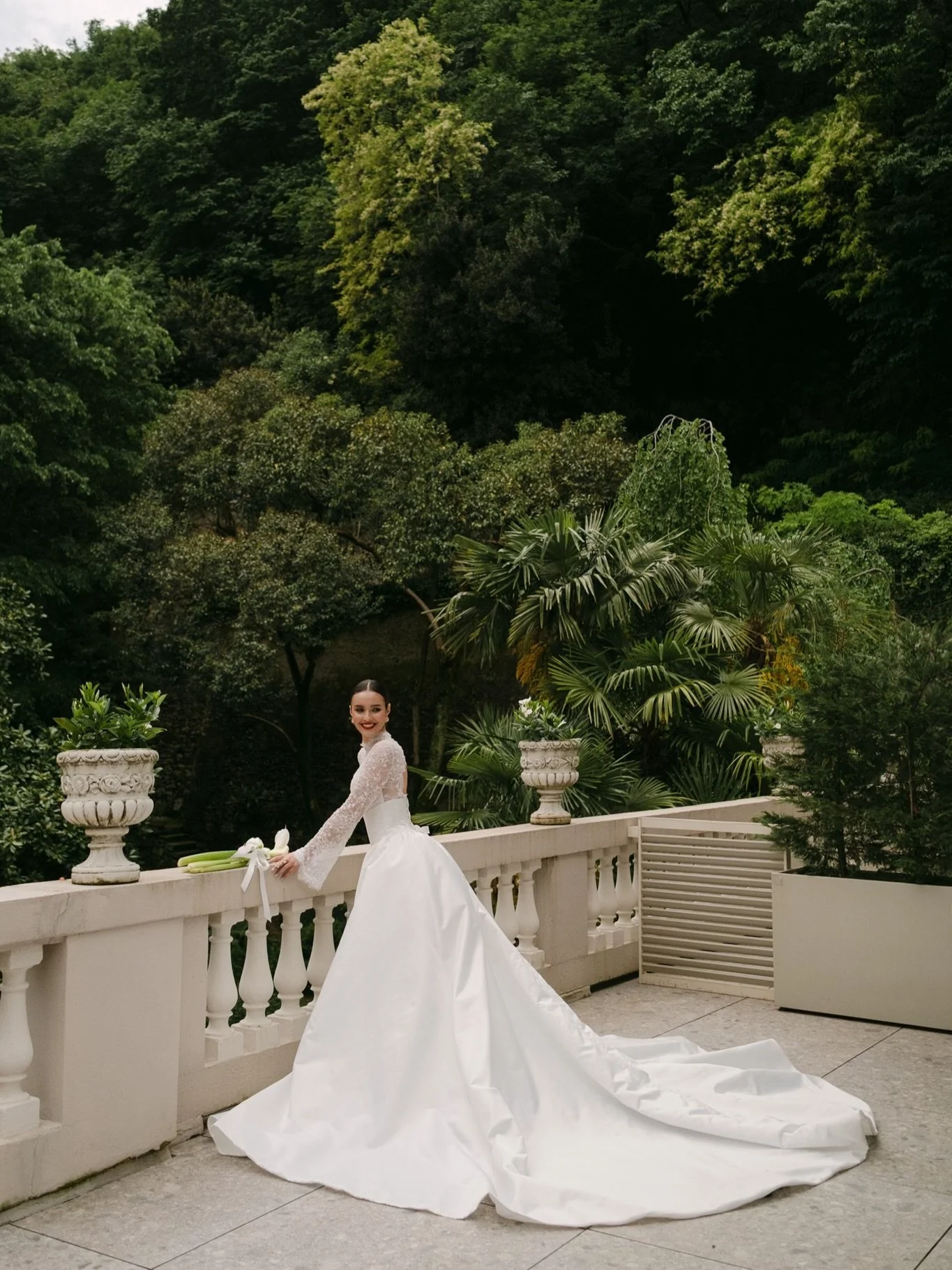 Some gowns deserve their own stage.

Set against the timeless backdrop of Lake Como, this corseted design by @dovita brought a sense of couture romance to every frame &mdash; and I still find myself dreaming about it. 

Photography @zuzannaweddings 
