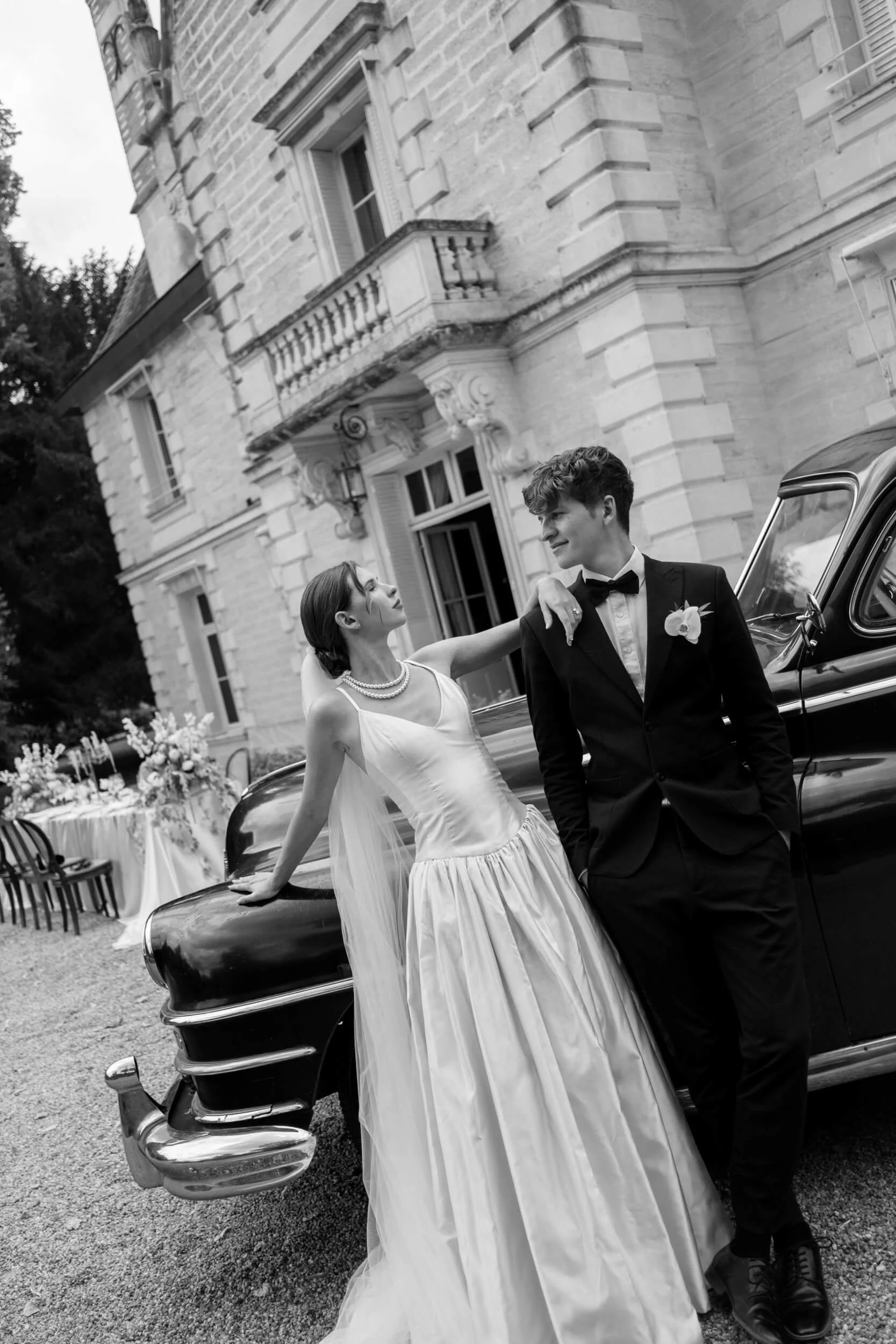 ZuzannaWeddings_France_2025_editorial_ChateaulaGraveBechade-280bw.jpg