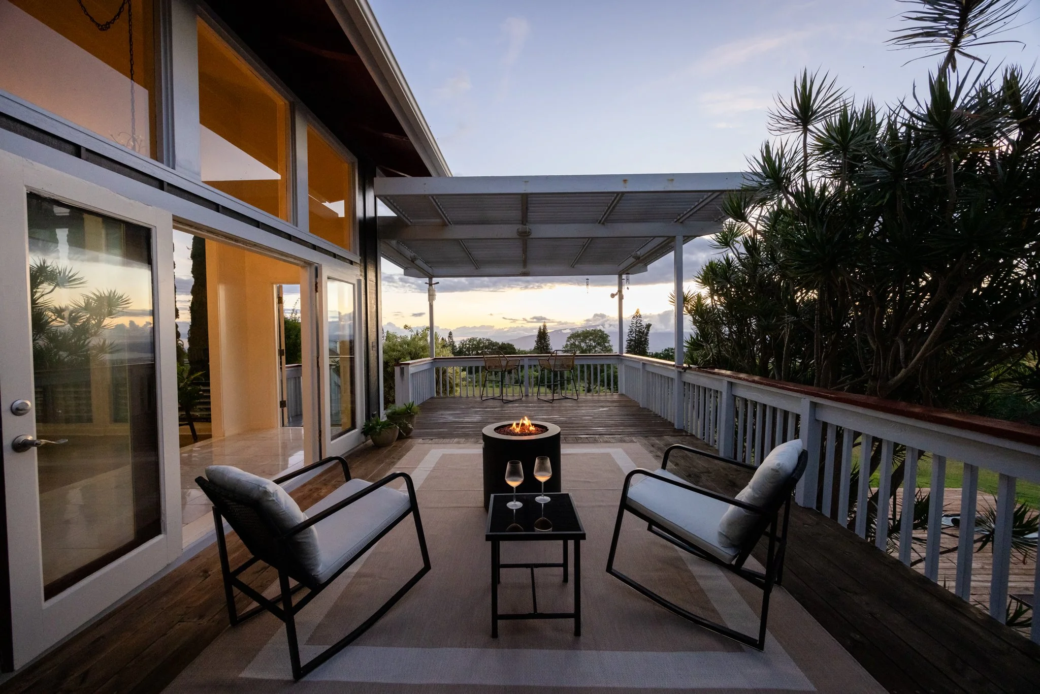 6-2026 - 860 HOLOPUNI RD - EVENING - MLS SIZED -46.jpg