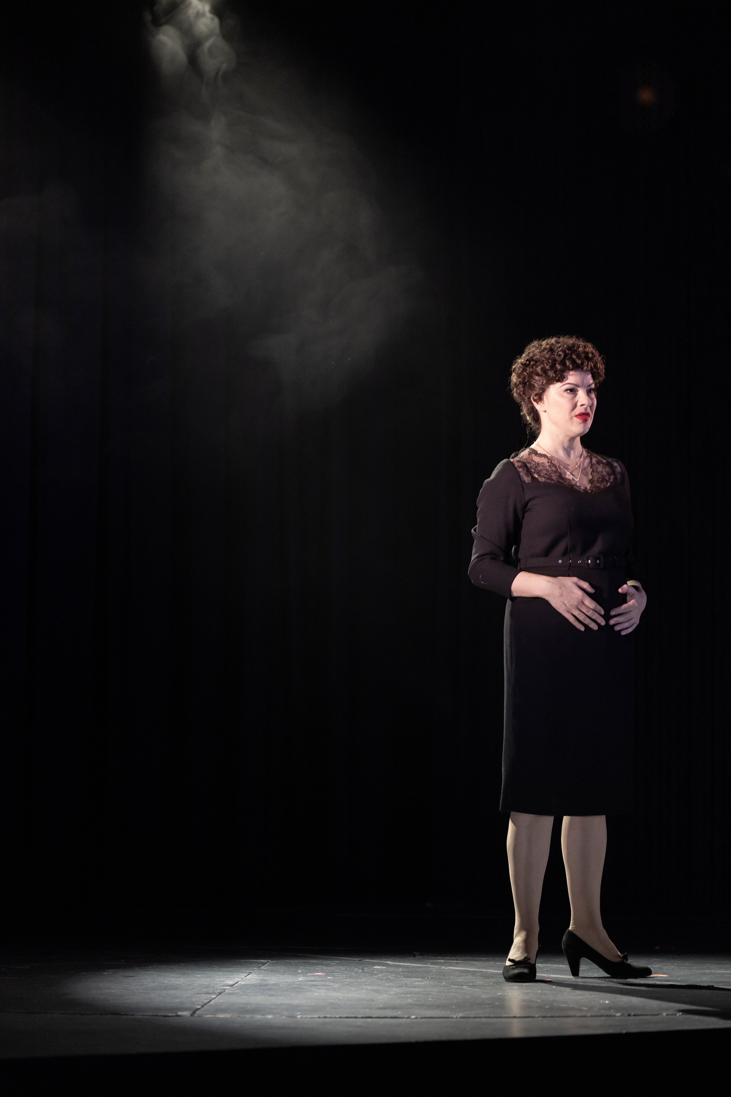 Gate Theatre PIAF 10.jpg