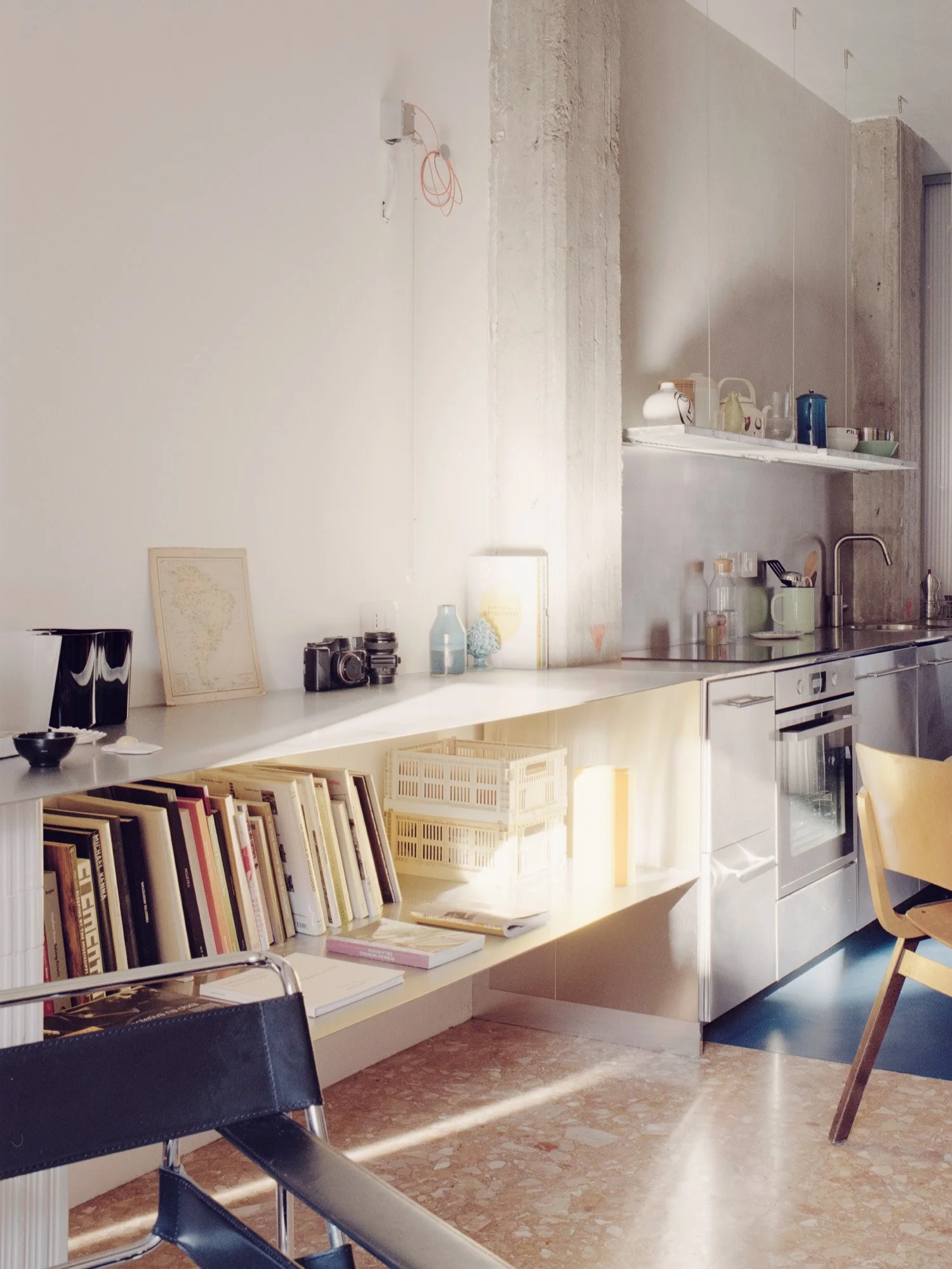 Almost_Blue_2000px_srgb_ (3).jpg